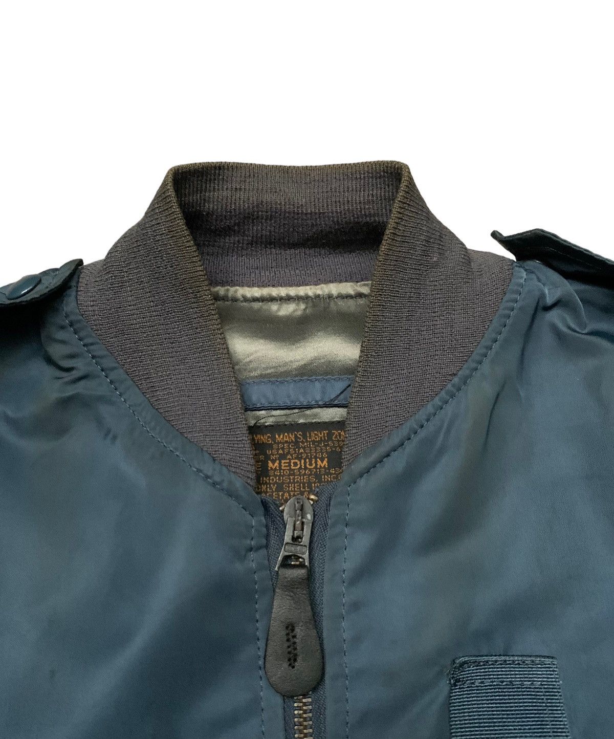 Alpha Industries Very Rare Vintage Alpha Industries L-2A Bomber Jacket 1990s Size US M / EU 48-50 / 2 - 6 Thumbnail