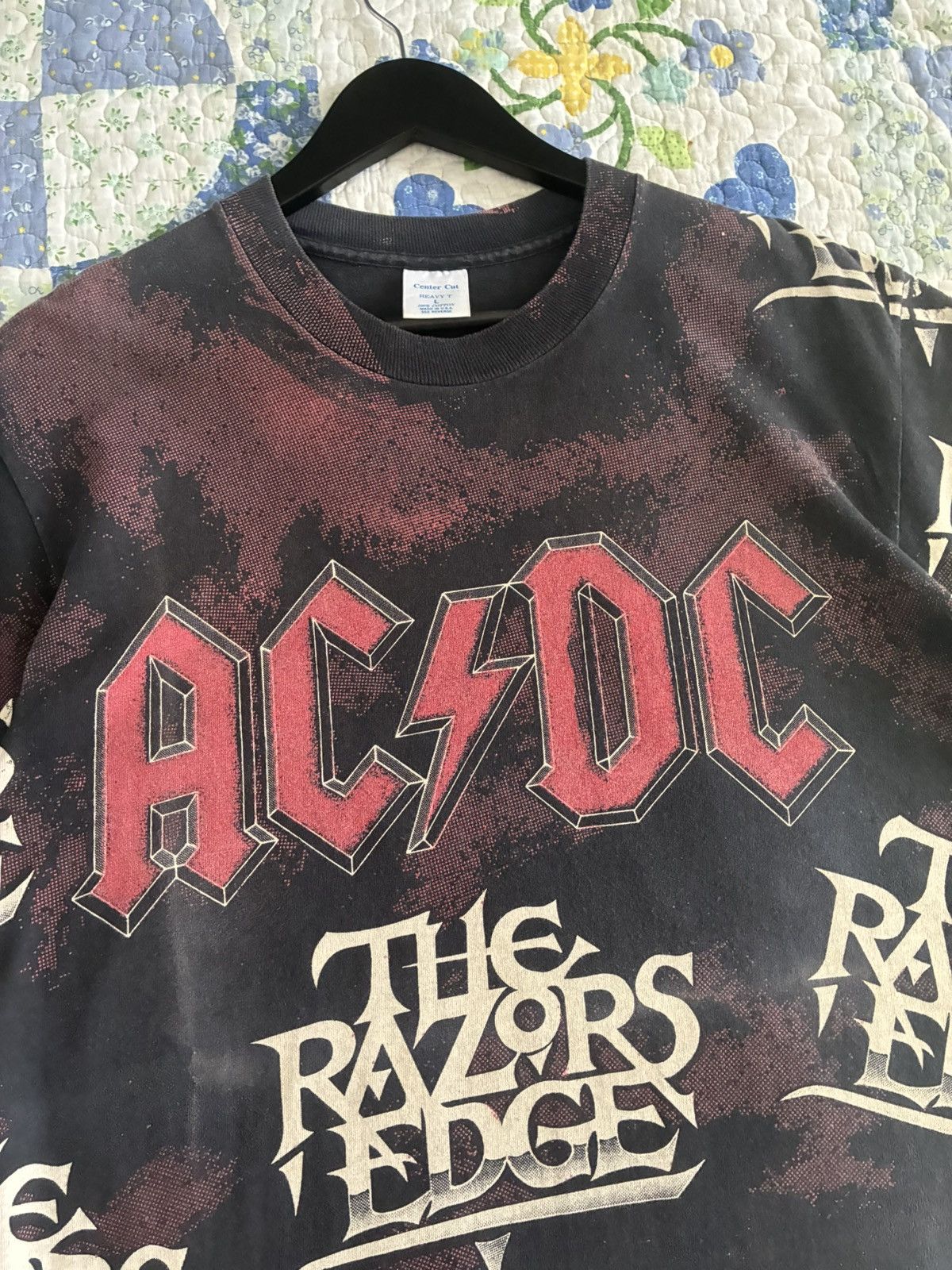 Other Vintage 1990 AC/DC "The Razors Edge" (AOP) t-shirt Size US L / EU 52-54 / 3 - 5 Thumbnail