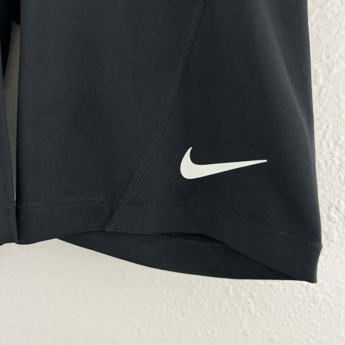 Nike NIKE PRO Black Dri-Fit Athletic Workout Classic Biker Shorts Size 27" / US 4 / IT 40 - 4 Thumbnail