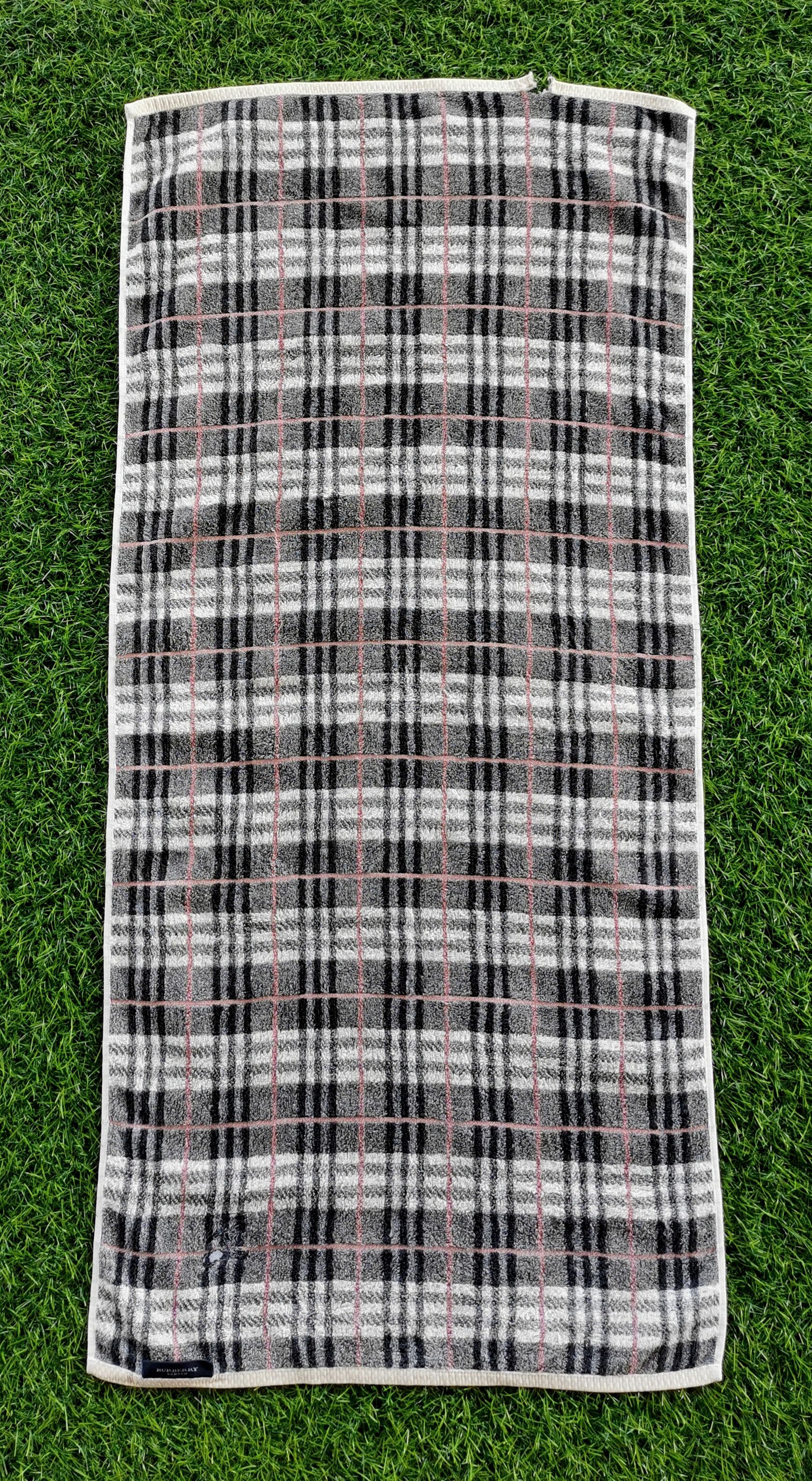 Burberry Check Burberry Shower Towels Size ONE SIZE - 6 Thumbnail