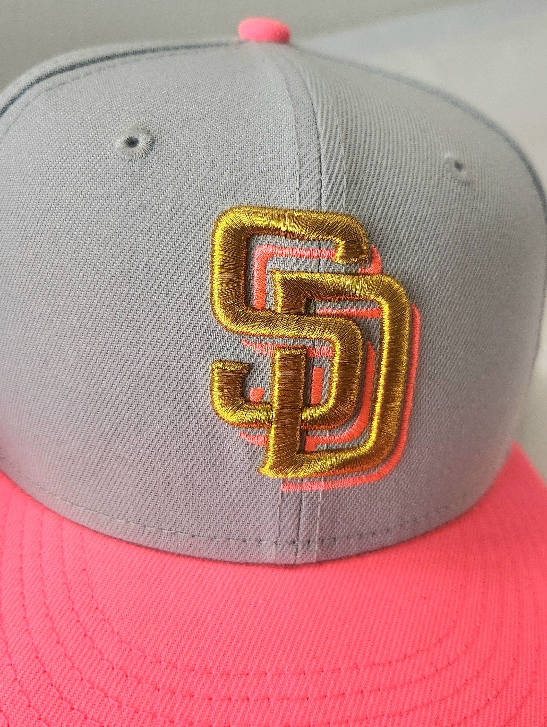 New Era San Diego Padres New Era 59FIFTY Metallic City Fitted Hat Size ONE SIZE - 11 Thumbnail