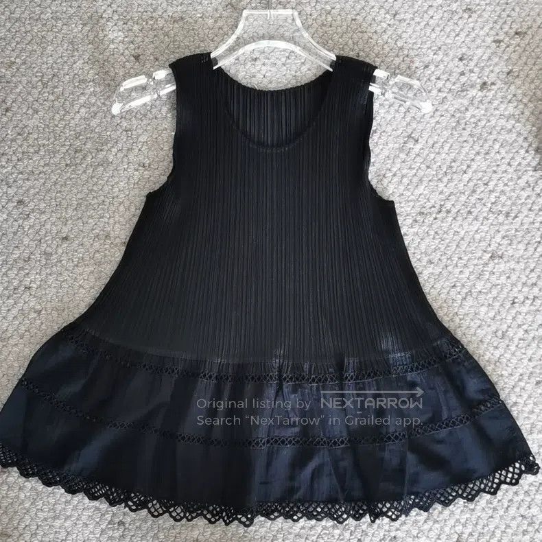 Issey Miyake Issey Miyake Black Ruffle Top Size L / US 10 / IT 46 - 1 Thumbnail