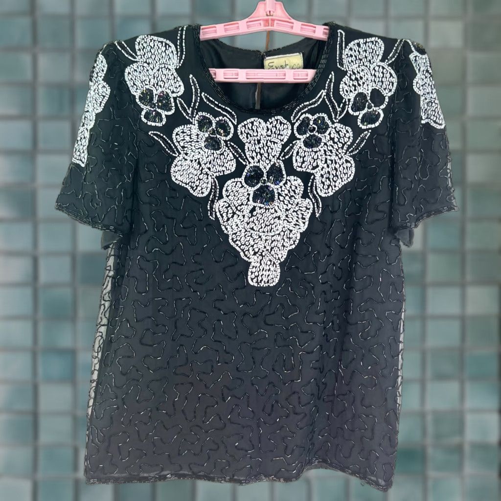 Vintage VINTAGE Exotica Blouse Shirt Womens Size S Black White Beaded Silk Ghost Boo 90s Halloween Scoop Neck Size S / US 4 / IT 40 - 1 Thumbnail