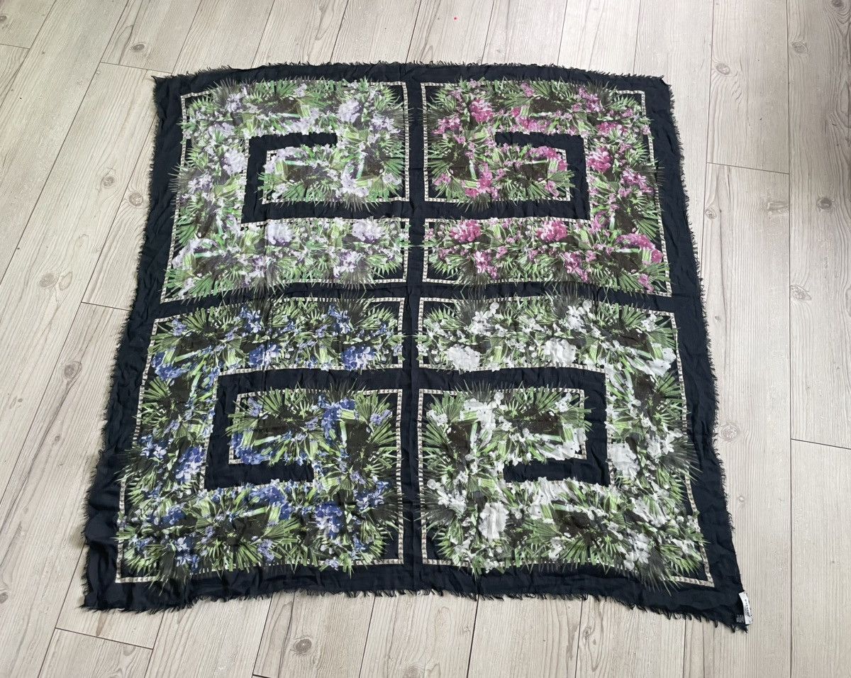 Givenchy Givenchy Paris Floral Scarf by Riccardo Tisci Size ONE SIZE - 1 Thumbnail
