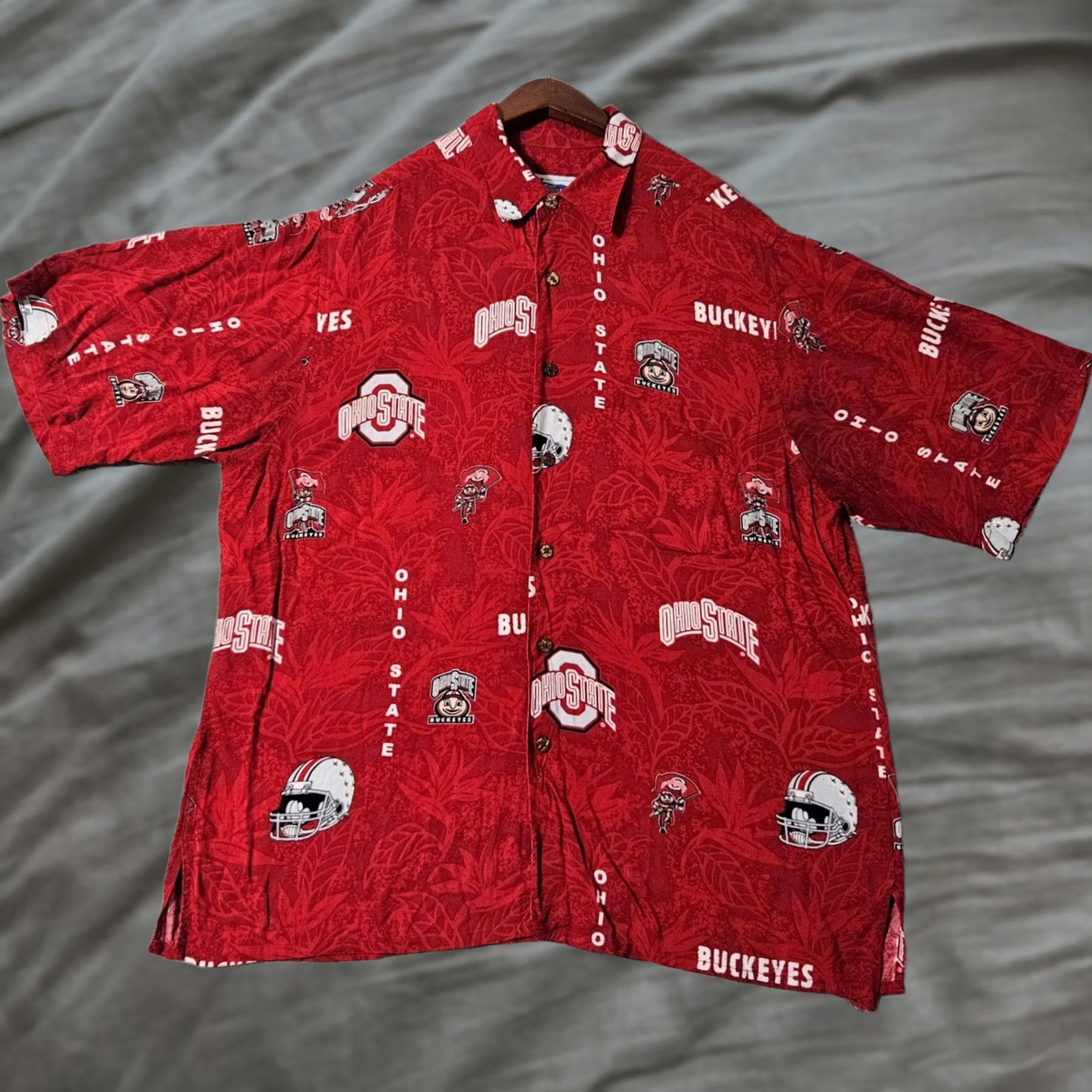 Reyn Spooner VINTAGE Reyn Spooner Ohio State Buckeyes NCAA Football Hawaiian Shirt Mens Large Size US L / EU 52-54 / 3 - 1 Thumbnail