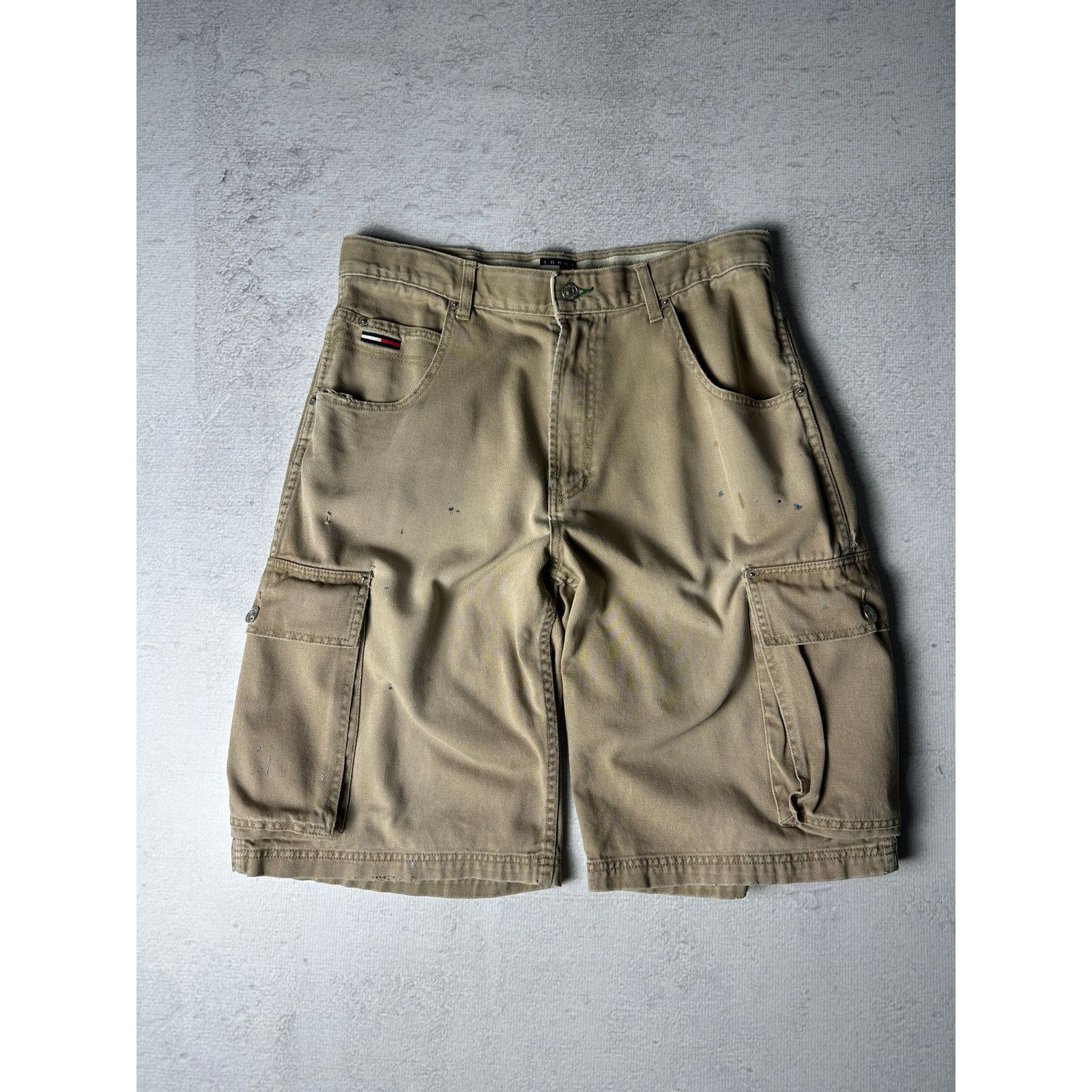 Tommy Hilfiger Vintage Tommy Hilfiger Cargo Shorts For Men - 36 Size Size US 36 / EU 52 - 1 Thumbnail