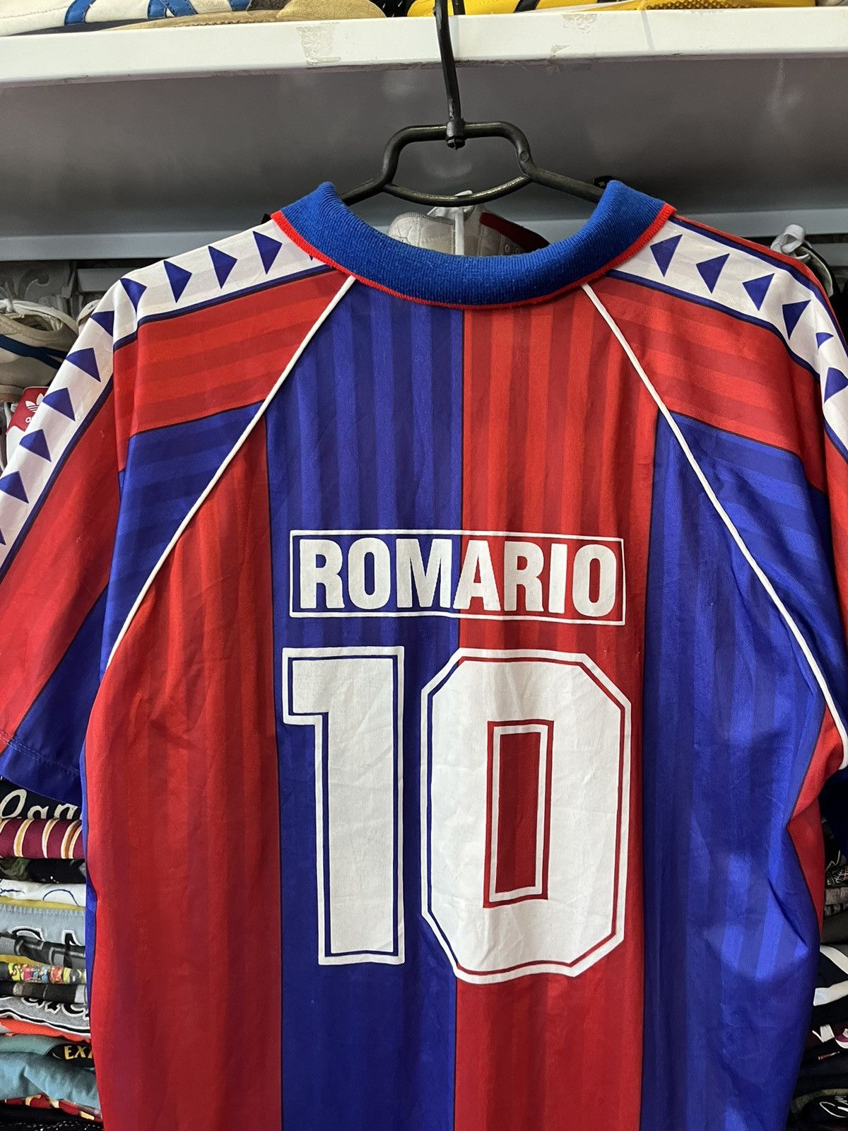 Vintage FC BARCELONA Vintage Romario #10 Football Soccer Jersey Size US L / EU 52-54 / 3 - 10 Thumbnail