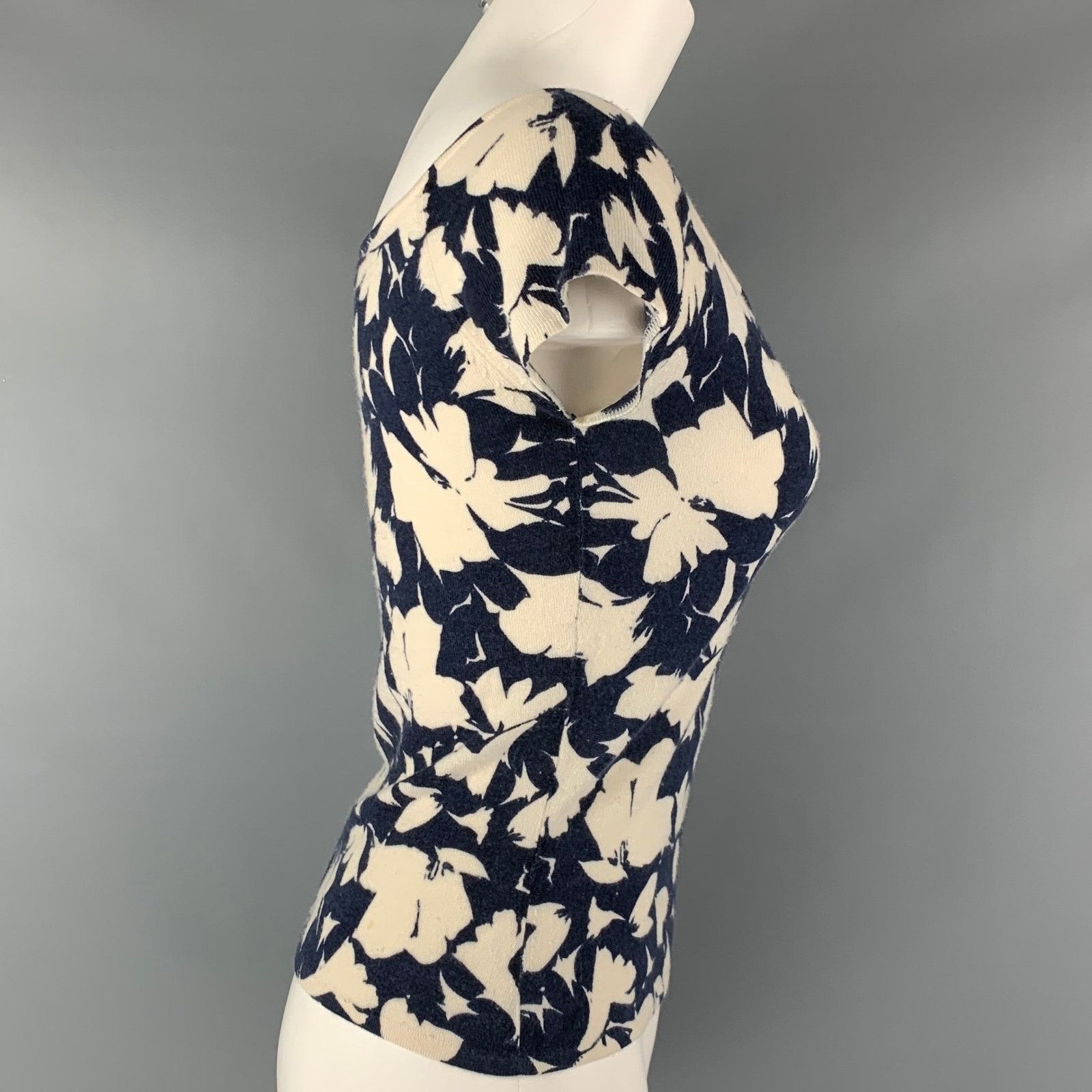 Other HEIDI WEISEL Cream Navy floral Cap Sleeves Casual Top Size M / US 6-8 / IT 42-44 - 2 Thumbnail