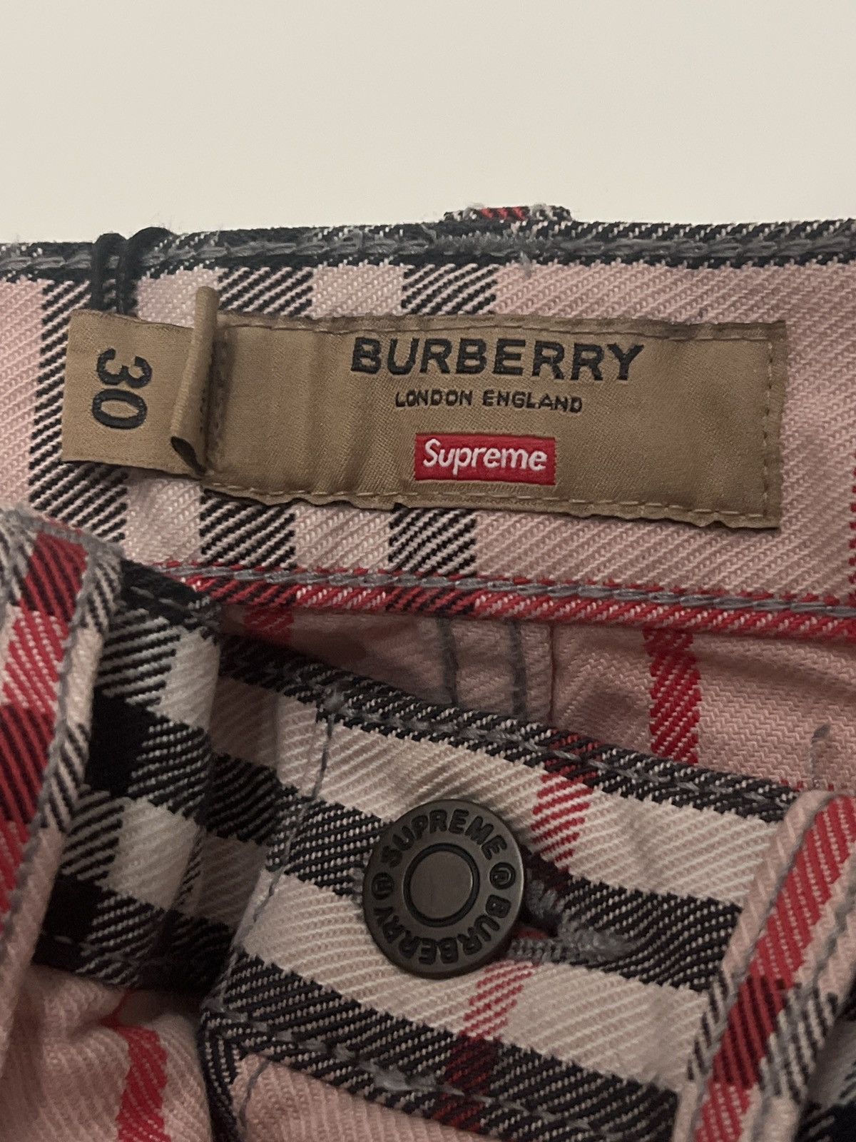 Burberry × Supreme Supreme x Burberry Size US 32 / EU 48 - 6 Thumbnail