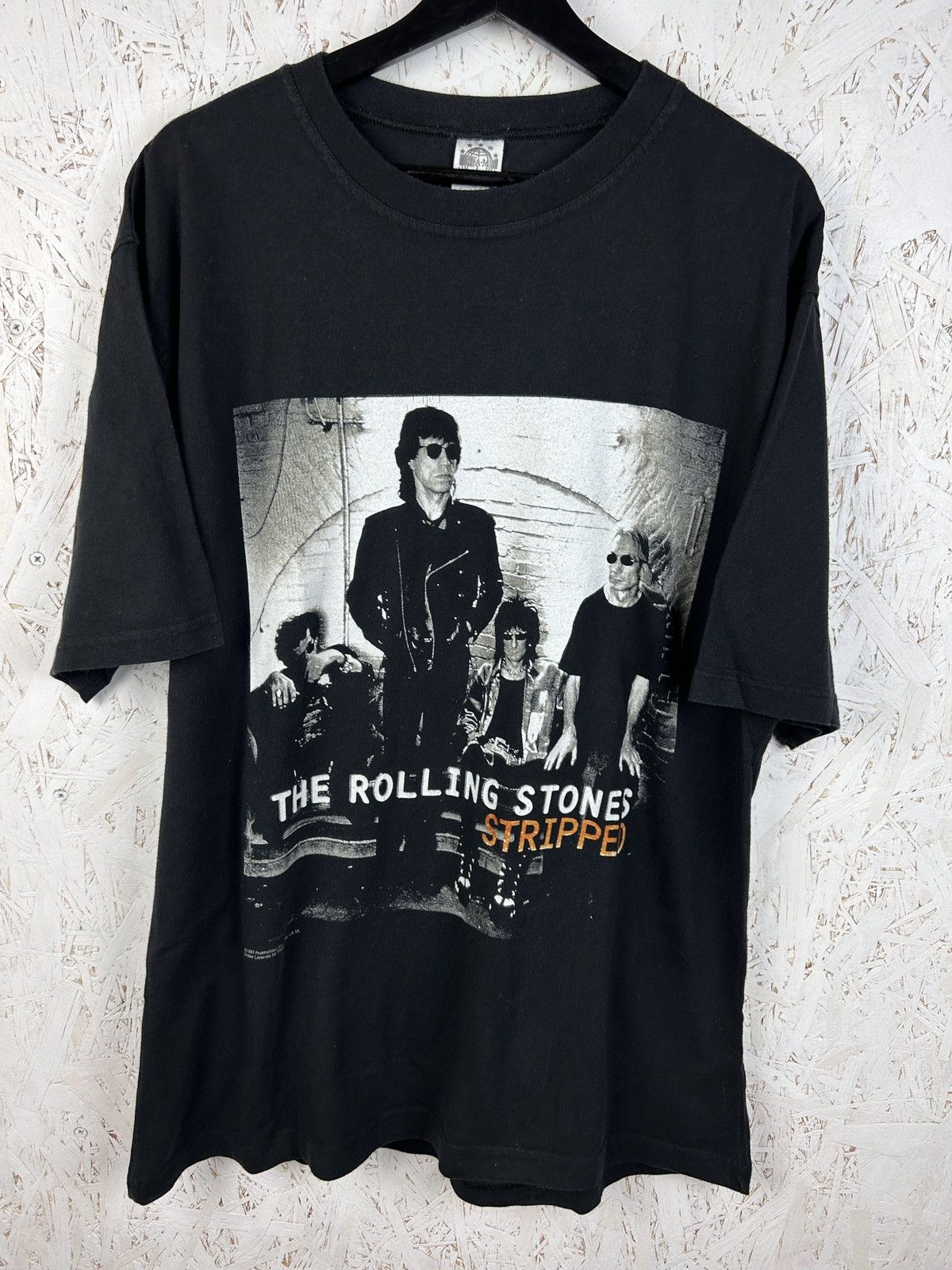 Band Tees 90s Vintage The Rolling Stones Stripped 1997 IAM T-Shirt Size US XL / EU 56 / 4 - 1 Thumbnail