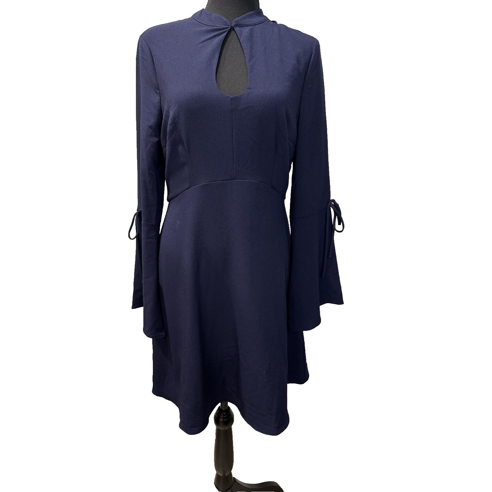 Other Whimsigoth eci New York dress bell sleeves Career Keyhole 6 Size M / US 6-8 / IT 42-44 - 1 Thumbnail