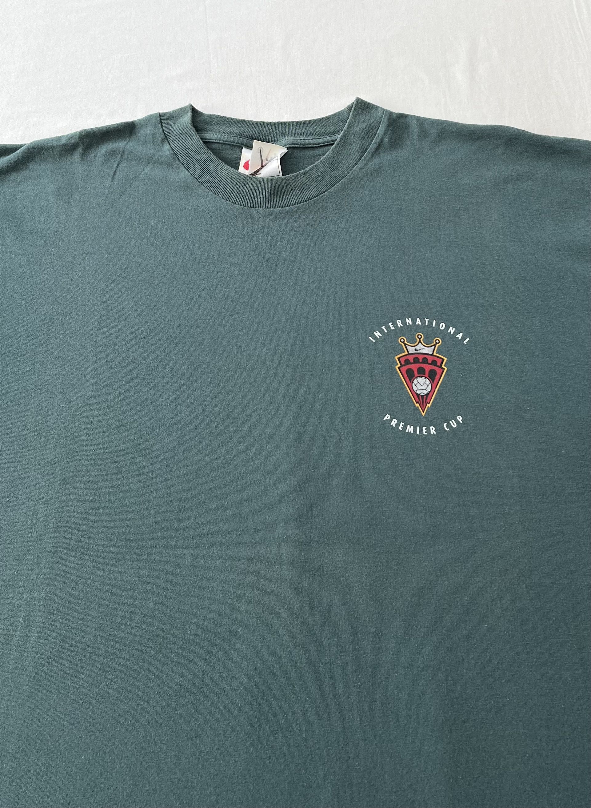 Nike Vintage 90s Nike International Premier Cup Soccer T-shirt Size US L / EU 52-54 / 3 - 5 Thumbnail