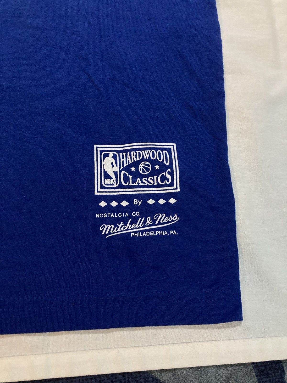 Mitchell & Ness Detroit Pistons 1989-90’ Champions T-shirt, Men’s size XL Size US XL / EU 56 / 4 - 2 Thumbnail