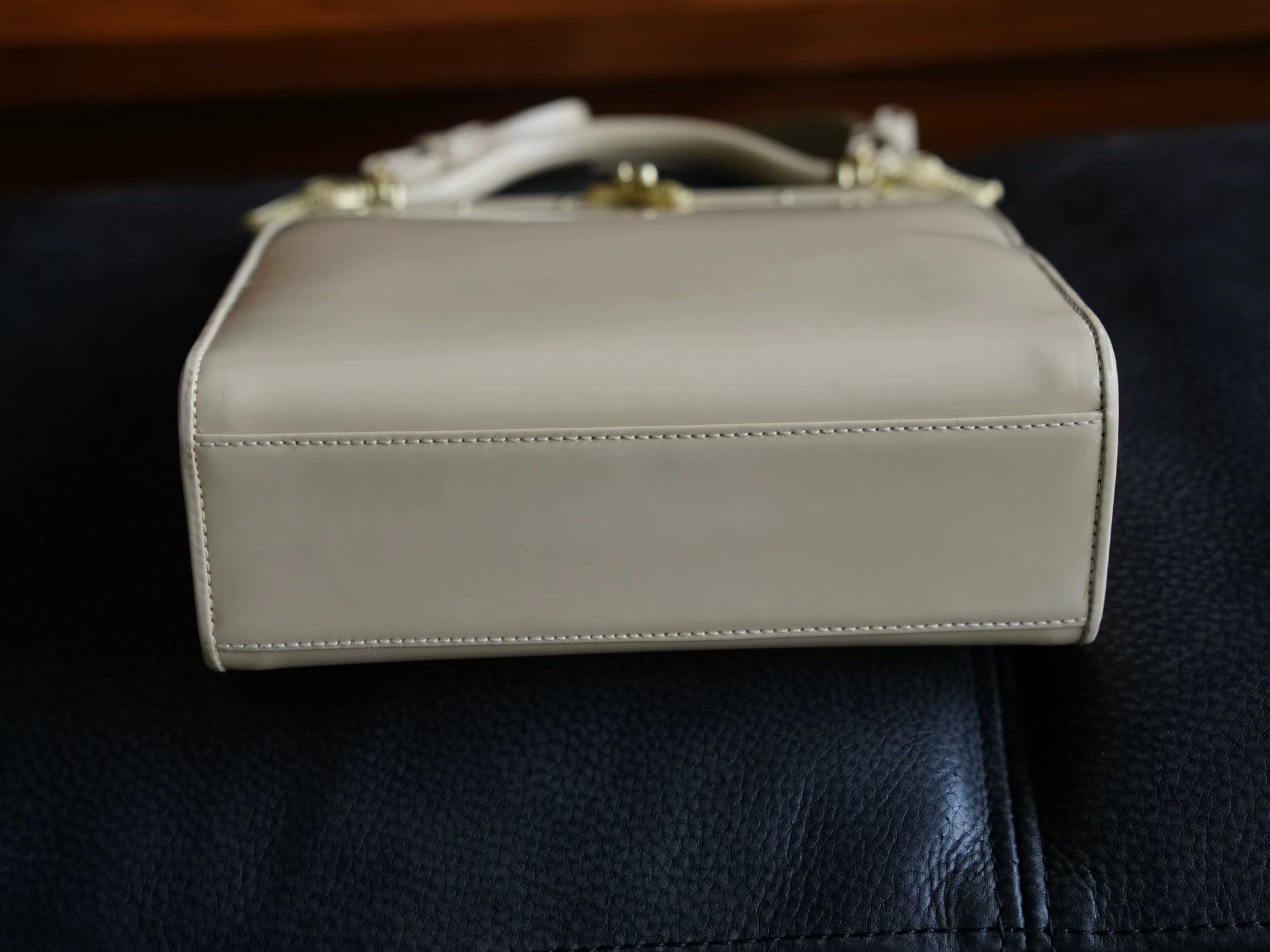 Other BKC Light Milk Tea Croc Embossed Box Leather 3-Way Bag Size ONE SIZE - 6 Thumbnail
