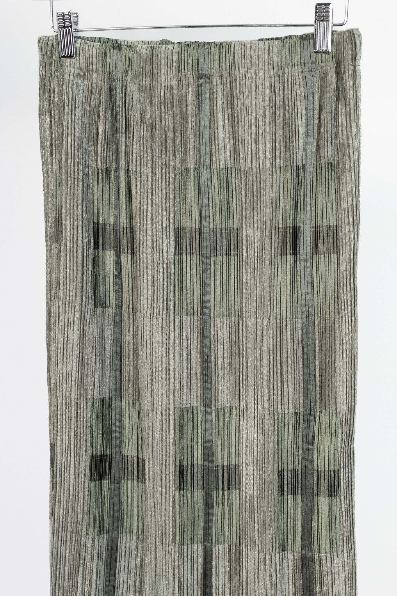 Issey Miyake Issey Miyake Green Velvet & Satin Plaid Pleated Maxi Skirt Size 25" / US 0 / IT 36 - 3 Thumbnail