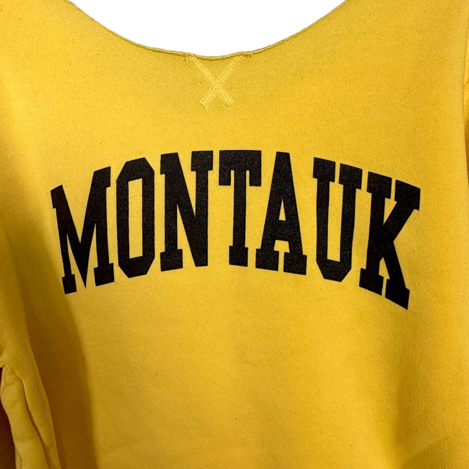 Gildan Montauk NY Spellout Graphic Off The Shoulder Sweatshirt XL Size XL / US 12-14 / IT 48-50 - 3 Thumbnail