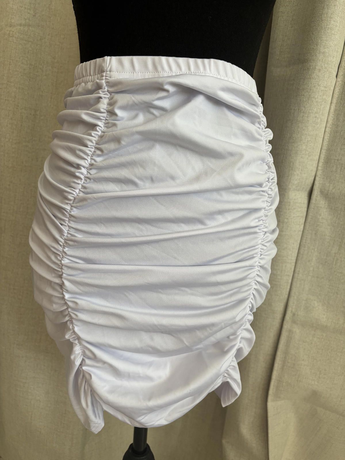 The Unbranded Brand Y2K inspo White Ruched Mini Skirt with Elastic Waistband NWT Size 30" / US 8 / IT 44 - 2 Thumbnail