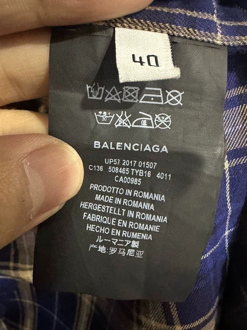 Balenciaga Balenciaga Back slogan shirt Size US XXS / EU 40 - 4 Thumbnail