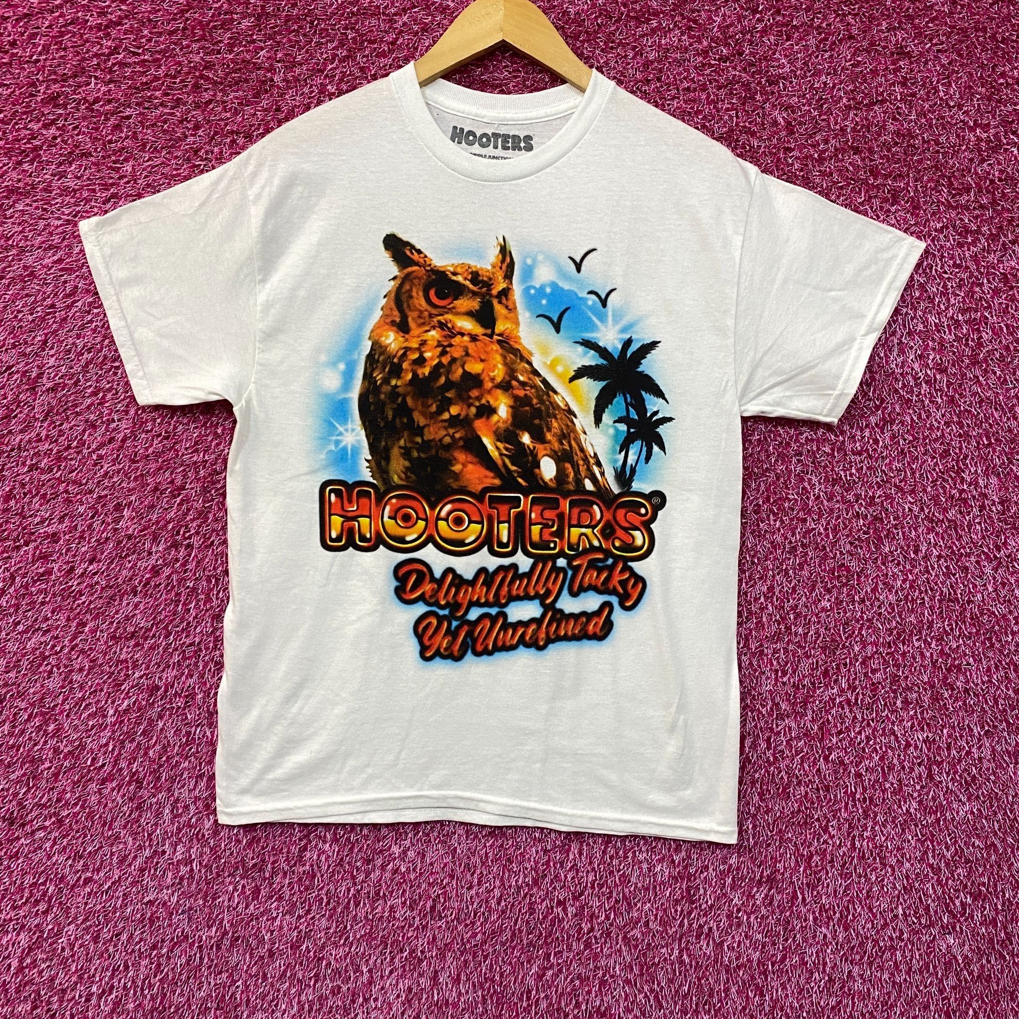 Ripple Junction Hooters Delightfully Tacky Yet Unrefined T-Shirt Medium Size US M / EU 48-50 / 2 - 1 Thumbnail