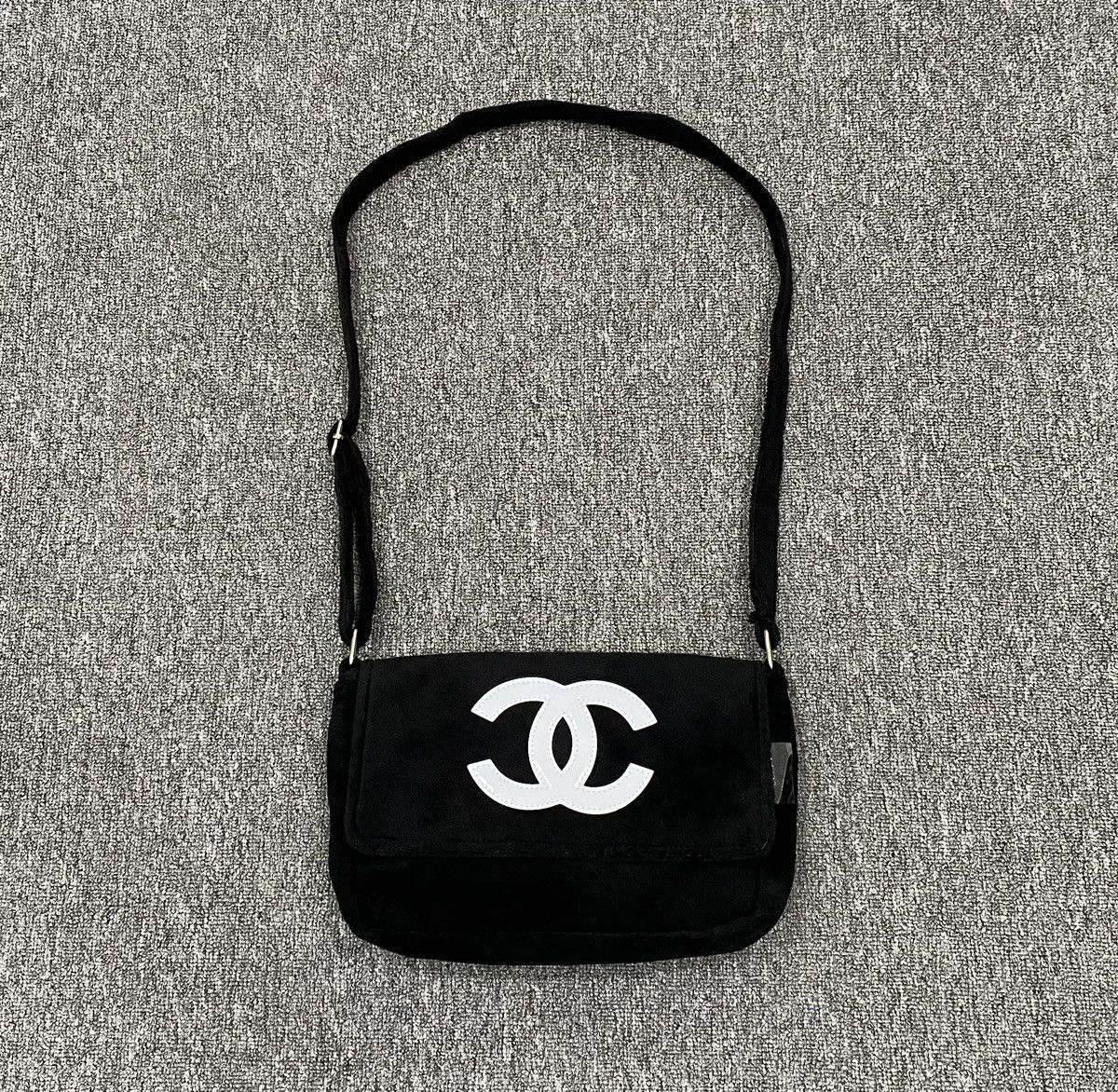 Chanel Precision VIP 2006 Gift Bag