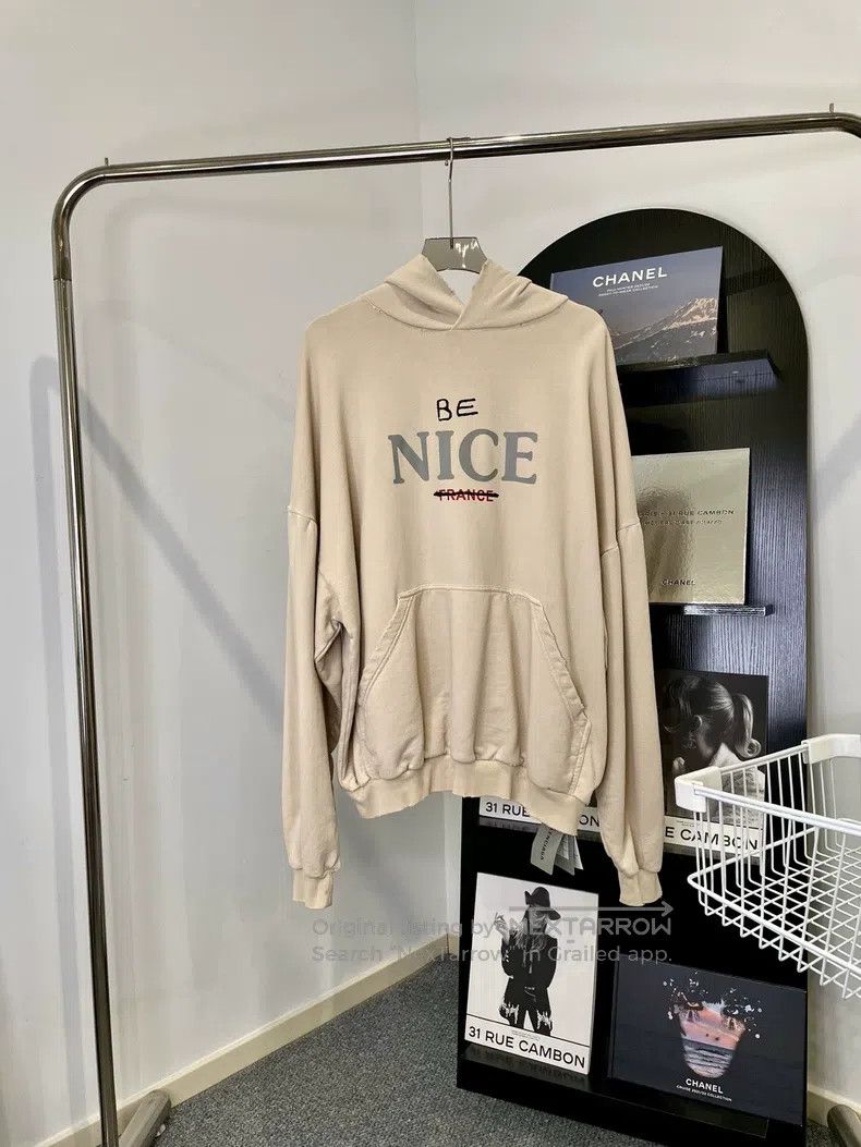 Balenciaga Balenciaga Letter Hooded Loose Long Sleeve Beige Hooded Sw Size US M / EU 48-50 / 2 - 1 Thumbnail