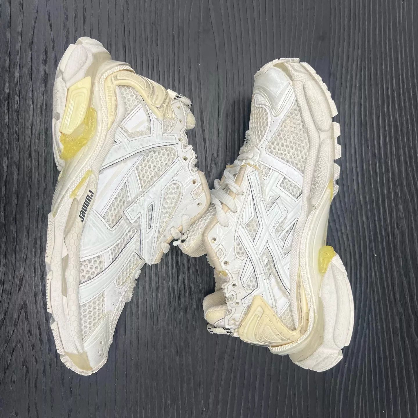 Balenciaga Balenciaga Runner Distressed White Women 37 Like New Size US 7 / IT 37 - 6 Thumbnail