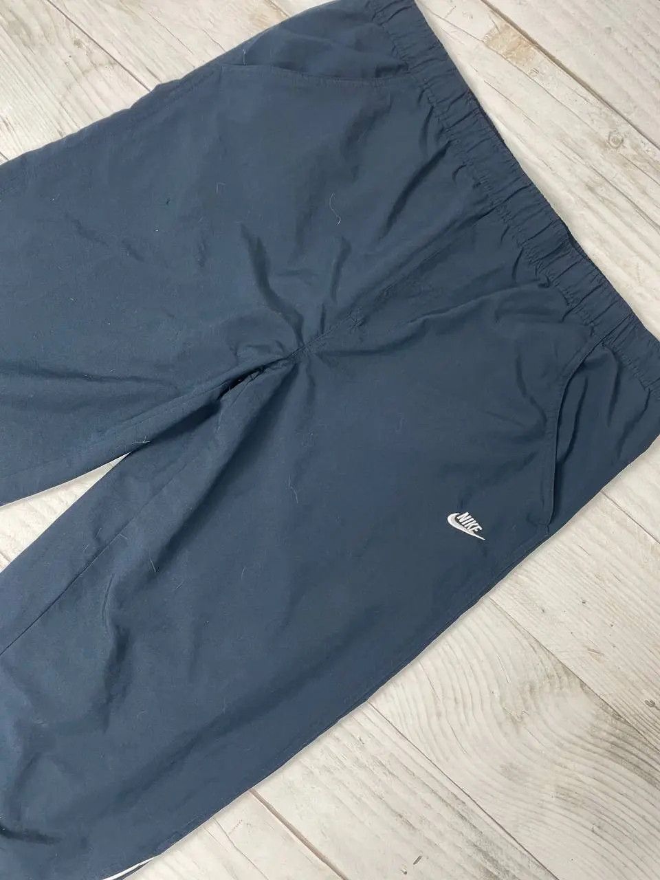 Nike Vintage Nike Track Pants 00s Nylon Baggy Striped Swoosh Y2K Size US 34 / EU 50 - 7 Thumbnail