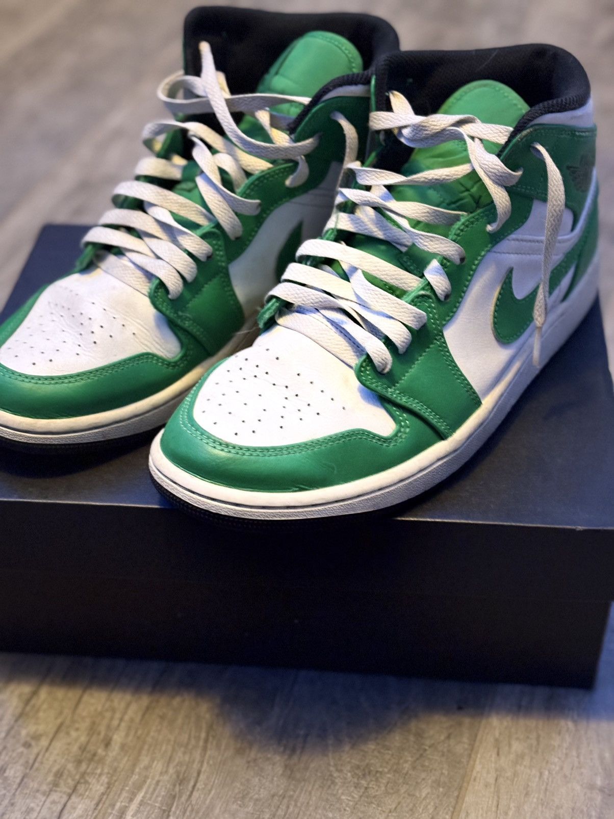Jordan Brand × Nike Air Jordan 1 mid Lucky Green size-9 Size US 9 / EU 42 - 1 Thumbnail