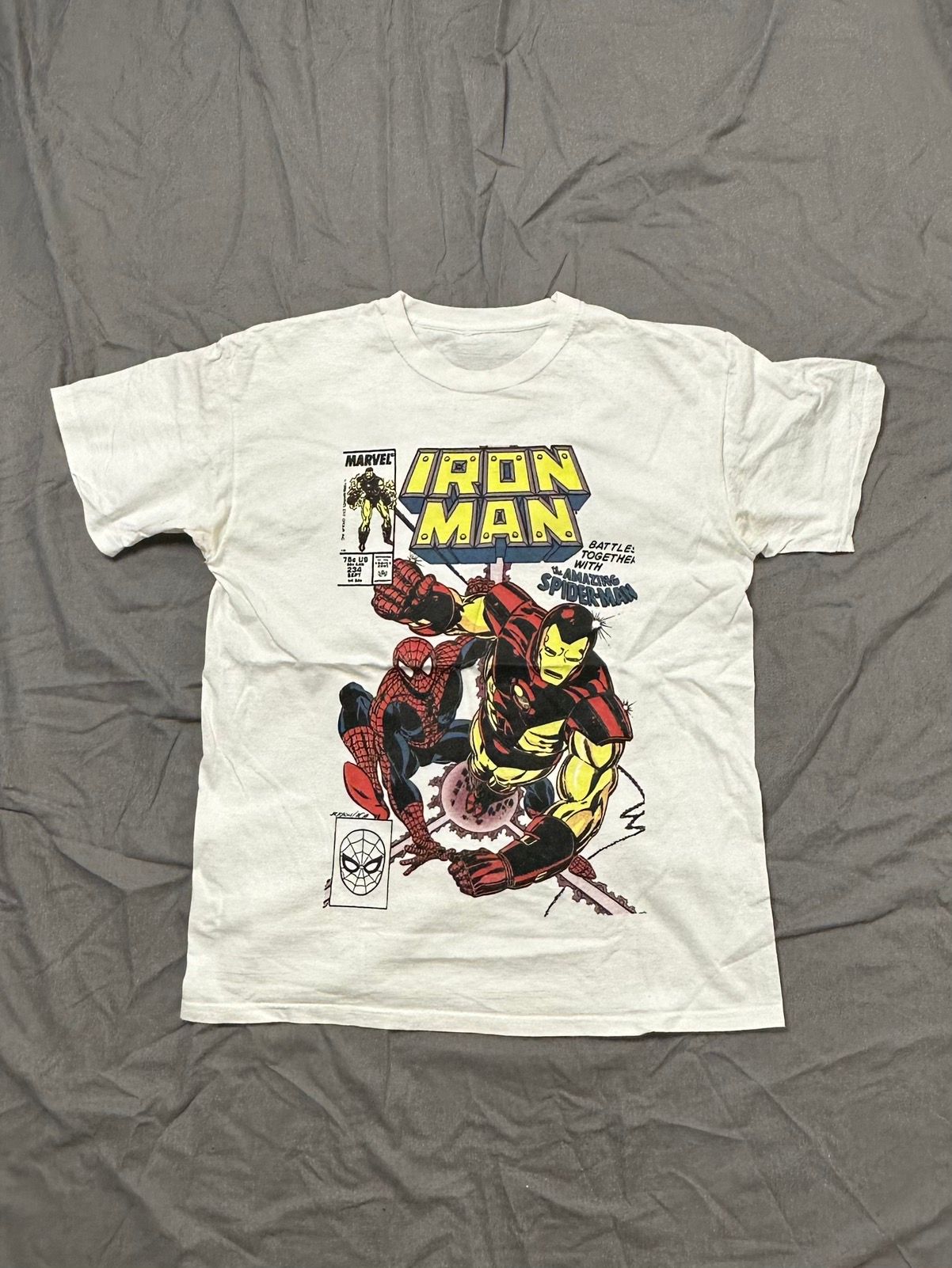 Pre-owned Marvel Comics X Vintage Tee Iron Man Marvel Spider Man In White