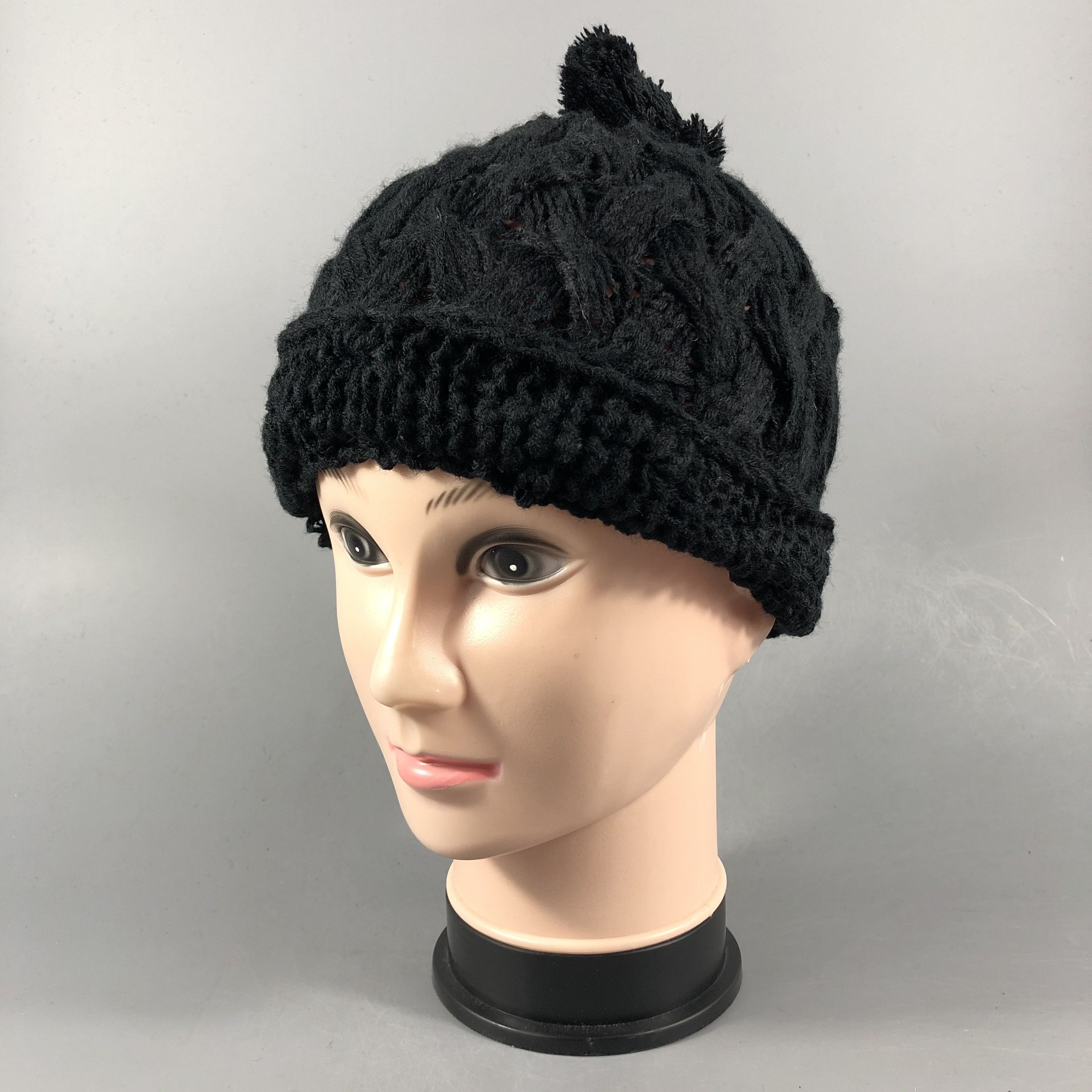 Japanese Brand Japanese Brand Crochet Pom Beanie Snowcap Hat Size ONE SIZE - 2 Thumbnail
