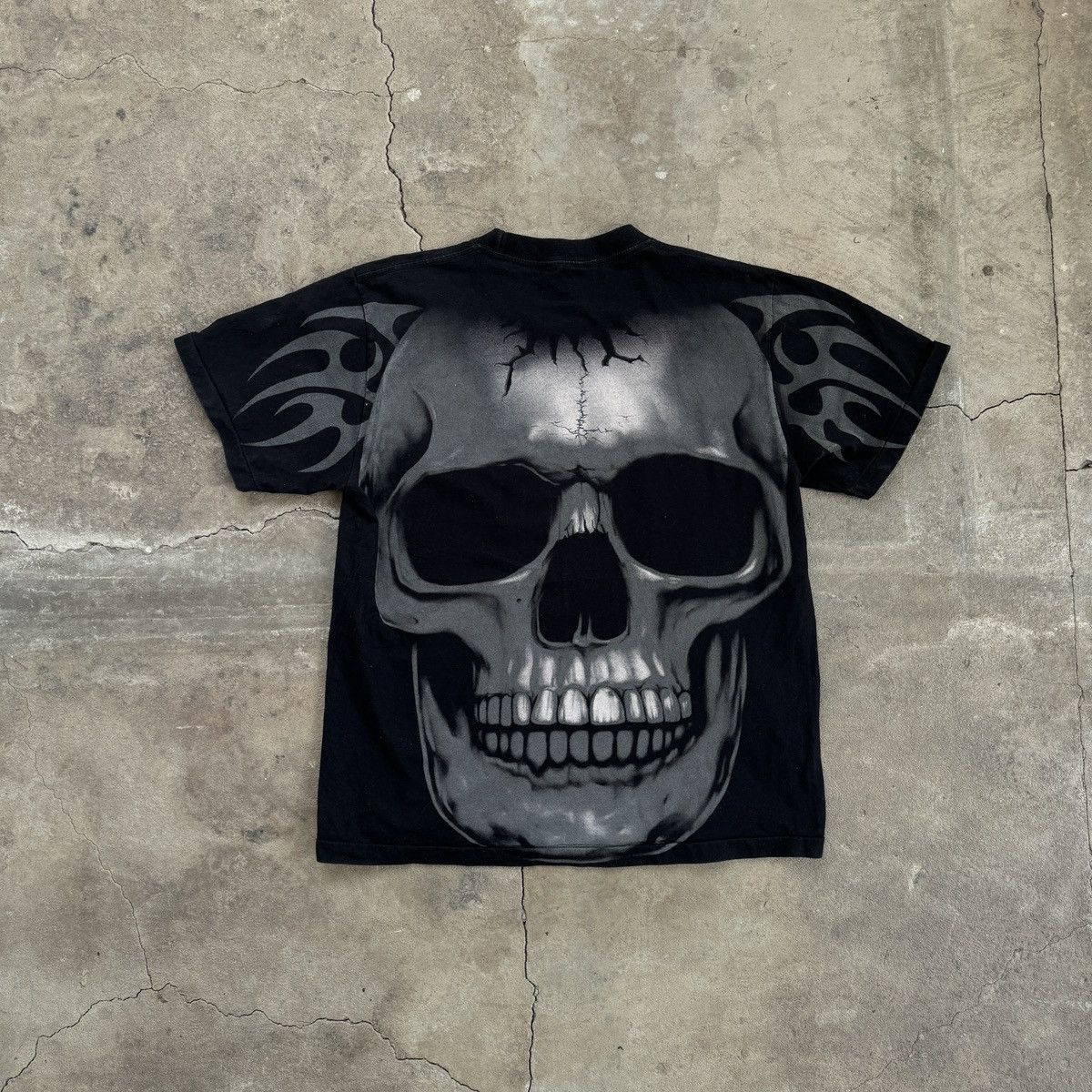 Other Vintage Skull Tribal Overprint T-Shirt Size US L / EU 52-54 / 3 - 2 Thumbnail