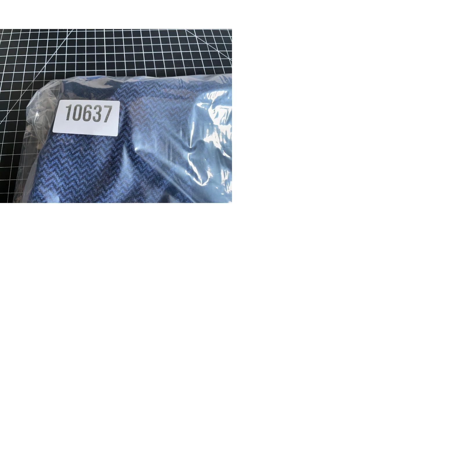 Faconnable Faconnable Vest Mens Large Blue Herringbone V-Neck Merino Wool Lightweight Knit Size US L / EU 52-54 / 3 - 9 Thumbnail