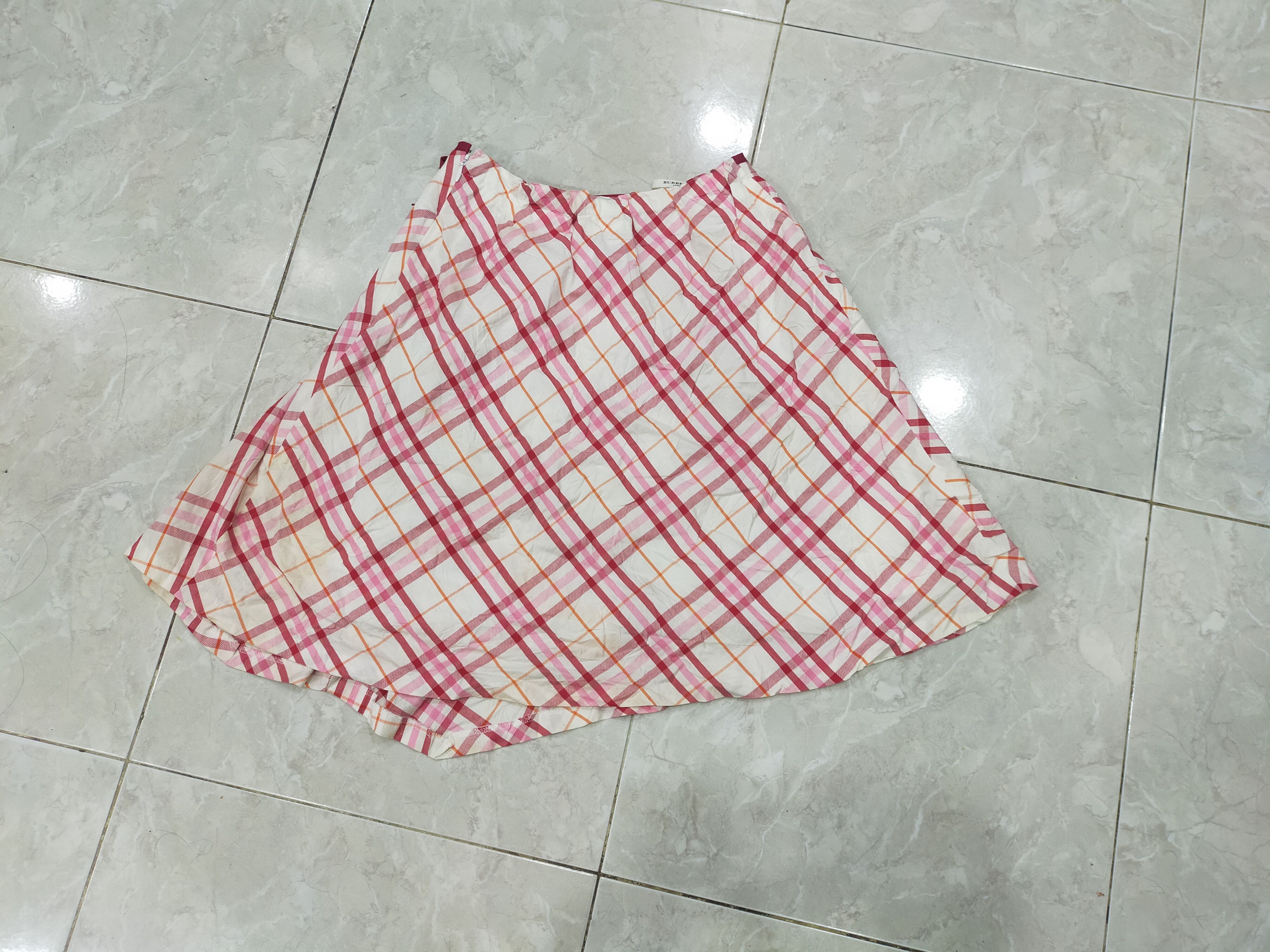 image of Burberry Skirt, Women's (Size 23)