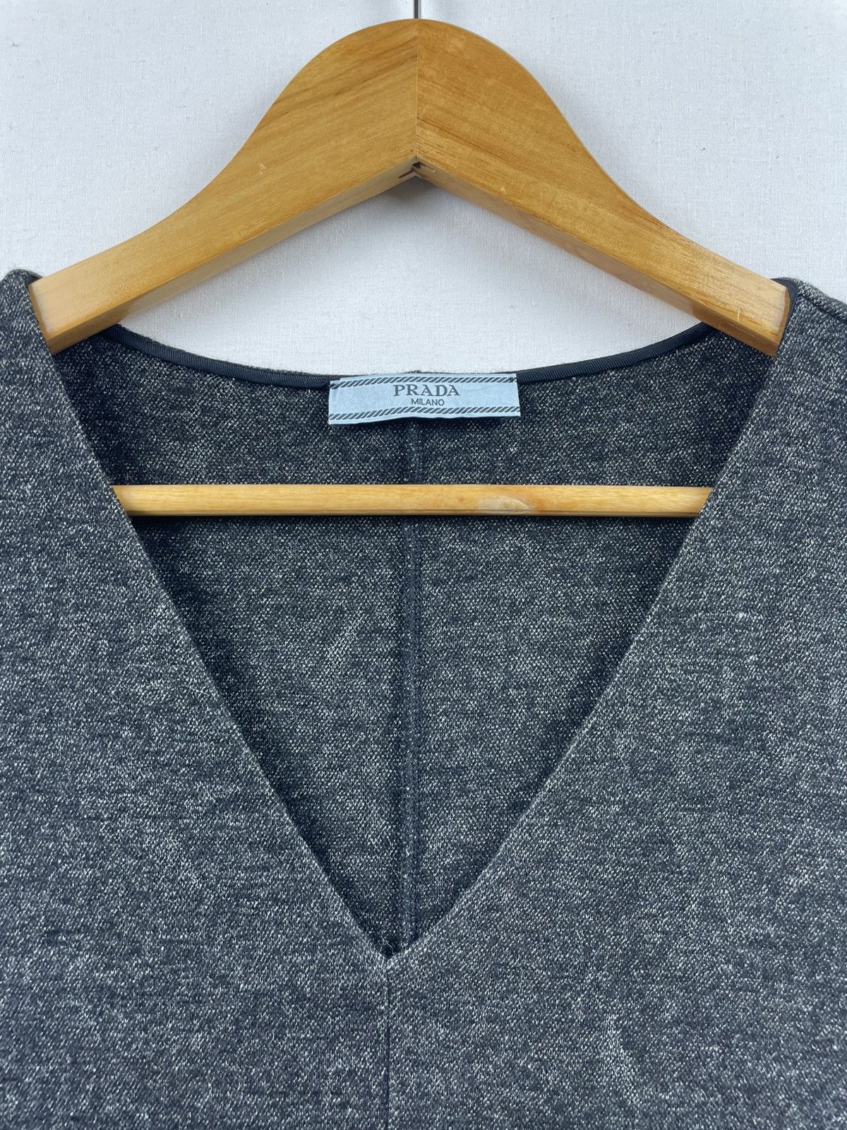Prada Prada gray sleeveless V-neck knit mini shift dress. Size M / US 6-8 / IT 42-44 - 3 Thumbnail