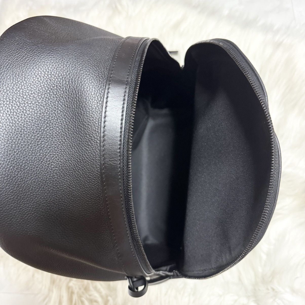 Louis Vuitton Authentic Louis Vuitton LV Aerogramme Leather Backpack Size ONE SIZE - 10 Thumbnail