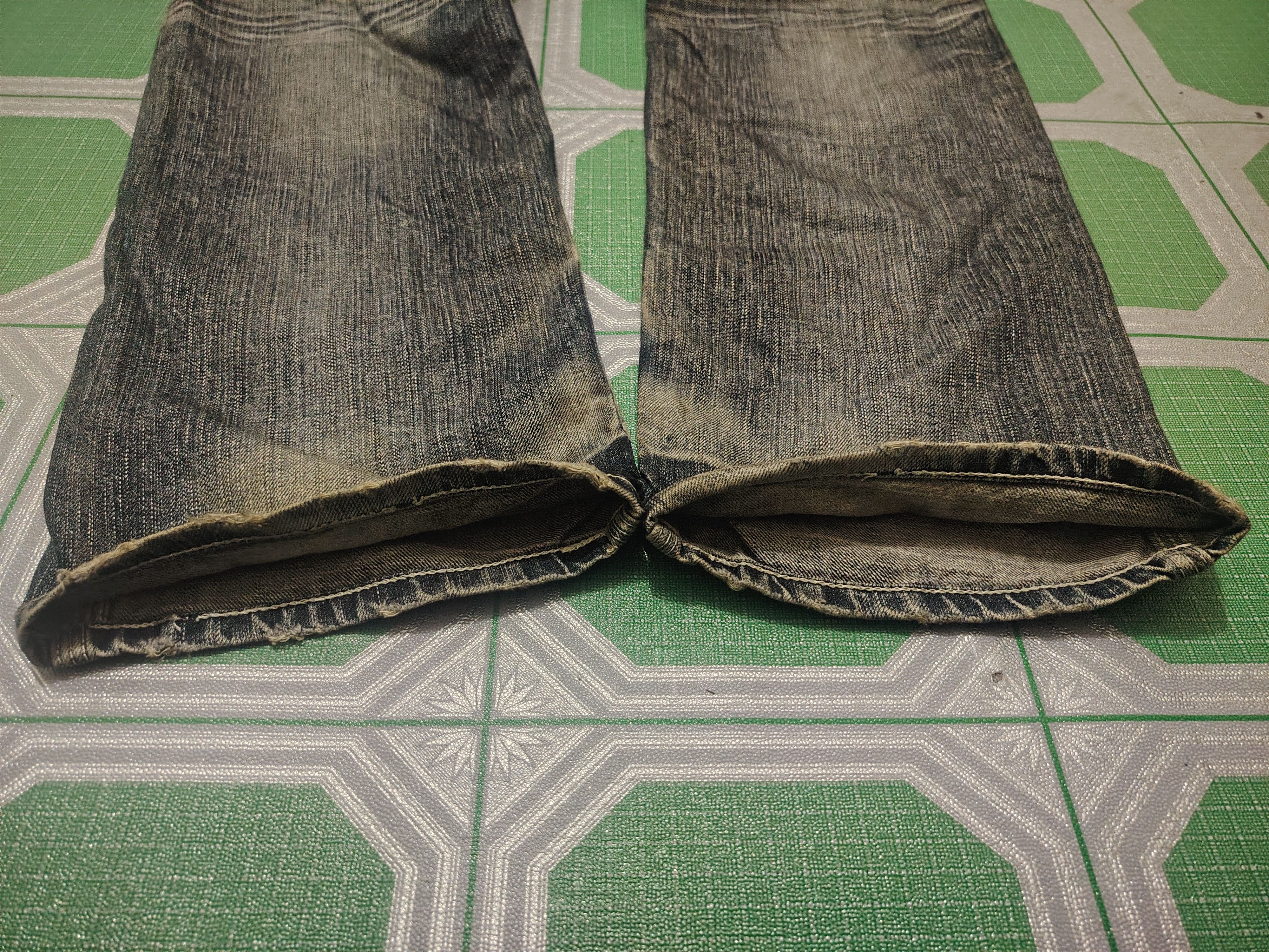 Edwin Japan Edwin Blue Trip Distressed Thrashed Jeans Buckle Back Size US 30 / EU 46 - 21 Thumbnail