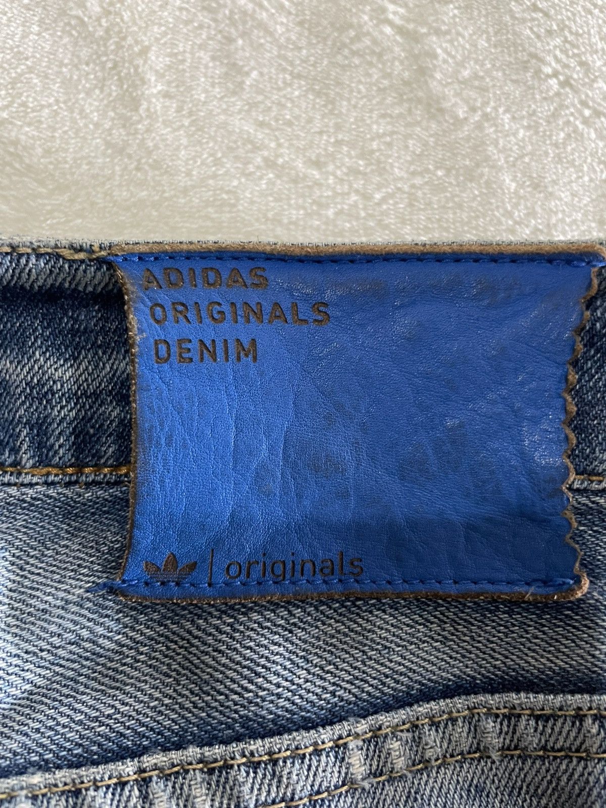Adidas Vintage Adidas Faded Distress Blue Denim Jeans Size US 33 - 17 Thumbnail