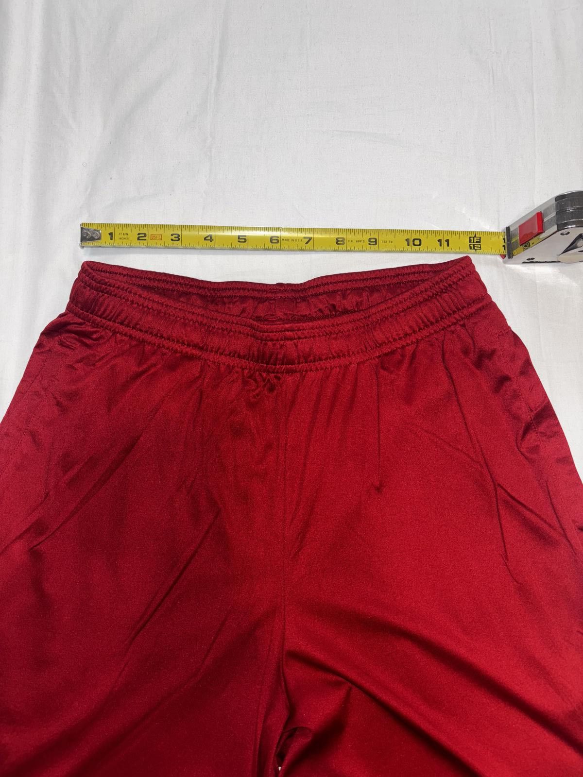 Under Armour Athletic Under Armour Men's Red Loose Fit Athletic Shorts Size US 30 / EU 46 - 7 Thumbnail