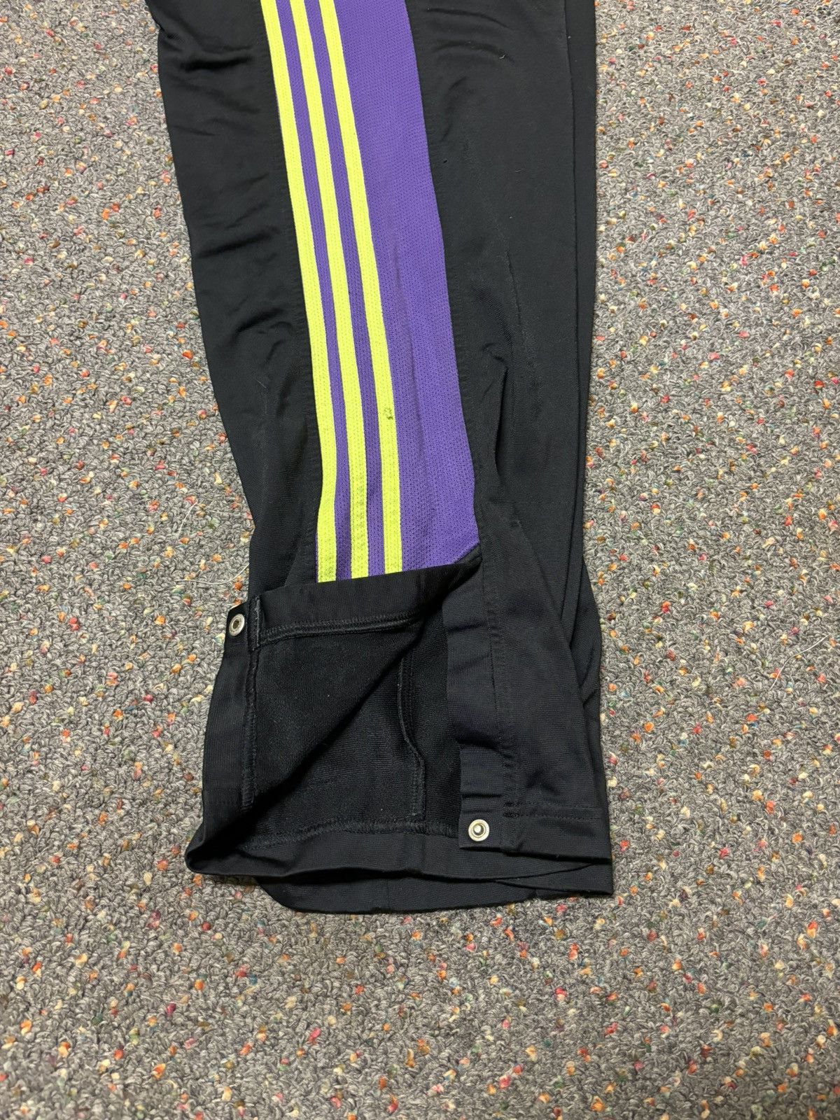 Adidas × Vintage Vintage flare adidas pants Size US 30 / EU 46 - 5 Thumbnail