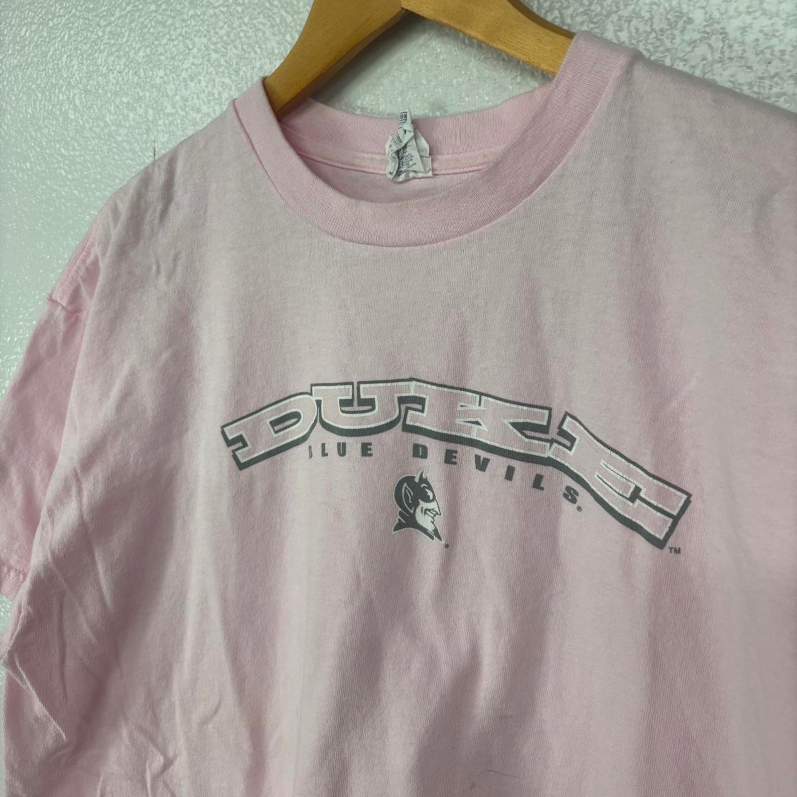 Vintage 90s Duke Blue Devils Pink T-shirt Size US XL / EU 56 / 4 - 1 Thumbnail
