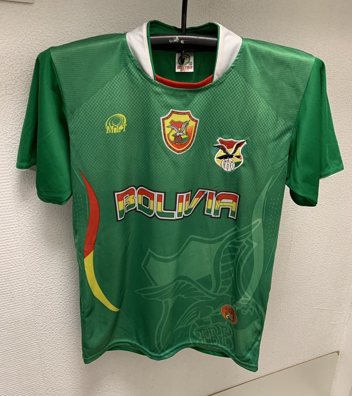 Other Bolivia Milton soccer jersey M sz vintage Size US M / EU 48-50 / 2 - 1 Thumbnail