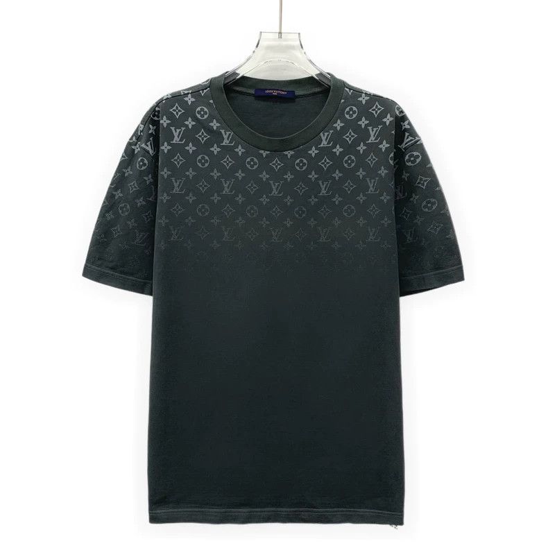 Louis Vuitton Louis Vuitton Green Logo Gradient T-shirt Size US XL / EU 56 / 4 - 1 Thumbnail