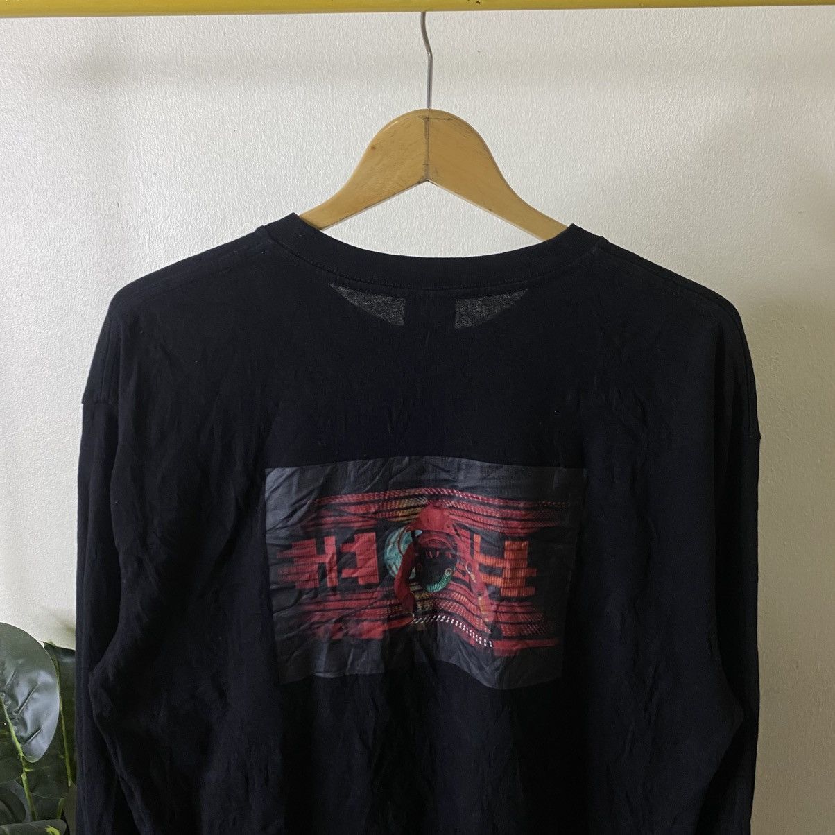 GU 2001 A Space Odyssey Movie Promo x GU Collaboration LS Tee Size US L / EU 52-54 / 3 - 2 Thumbnail