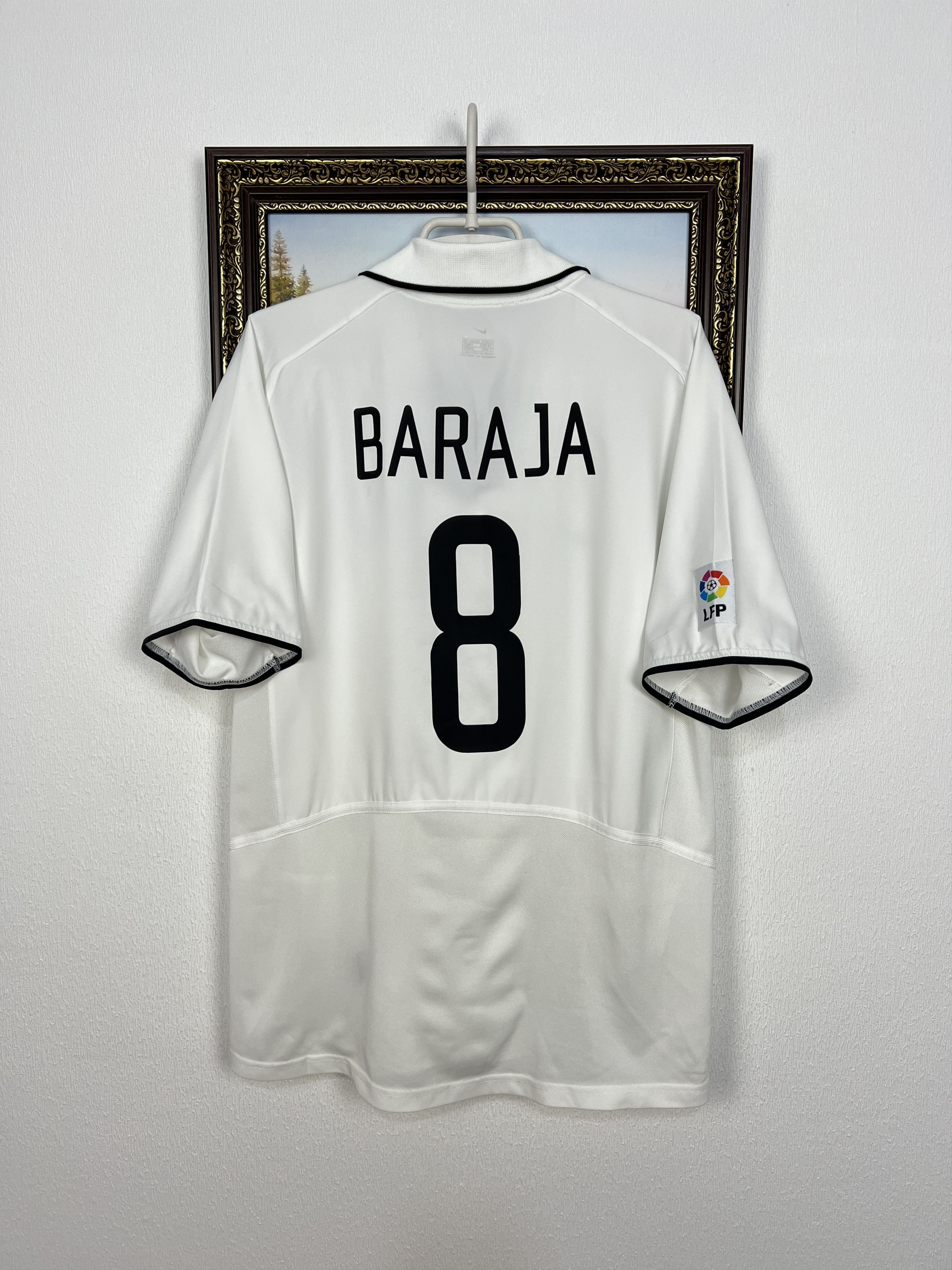 Nike Valencia Home football shirt 2002 Soccer #8 Baraja Nike Size US M / EU 48-50 / 2 - 9 Thumbnail