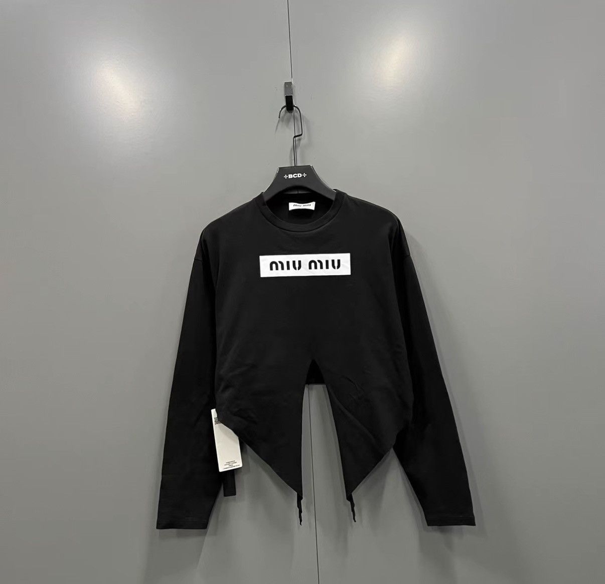 Miu Miu Miu Miu Black Letter Logo Print Cropped Long Sleeve Top J41 Size S / US 4 / IT 40 - 1 Thumbnail