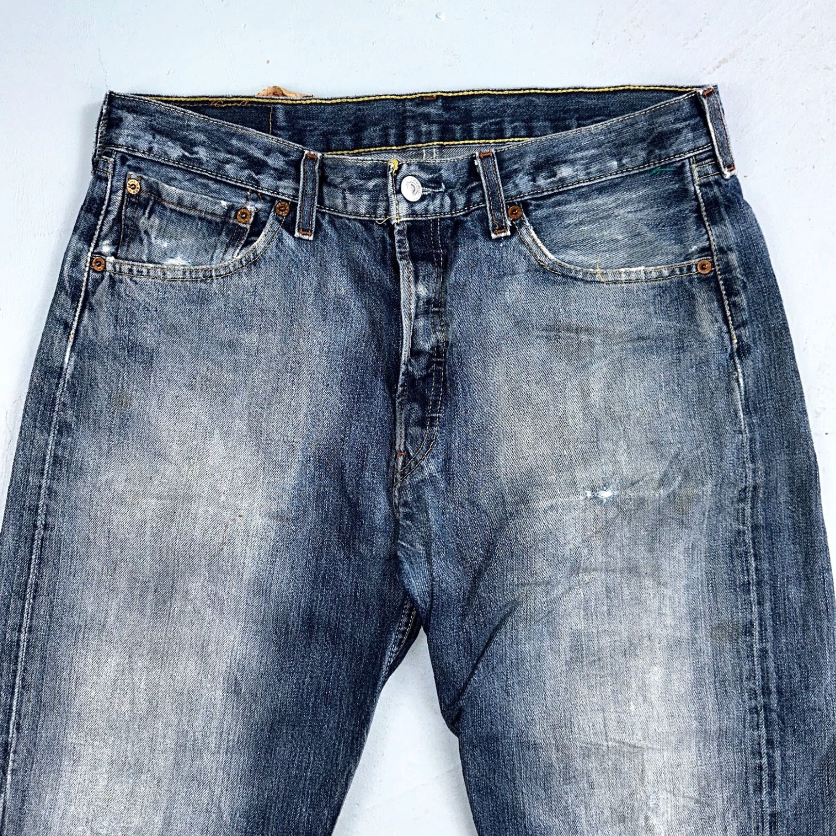 Levi's VINTAGE Levi's 501 Jeans Straight Men Jeans Blue 33x34 90s Modern Classic Regular Mens Size US 33 - 2 Thumbnail