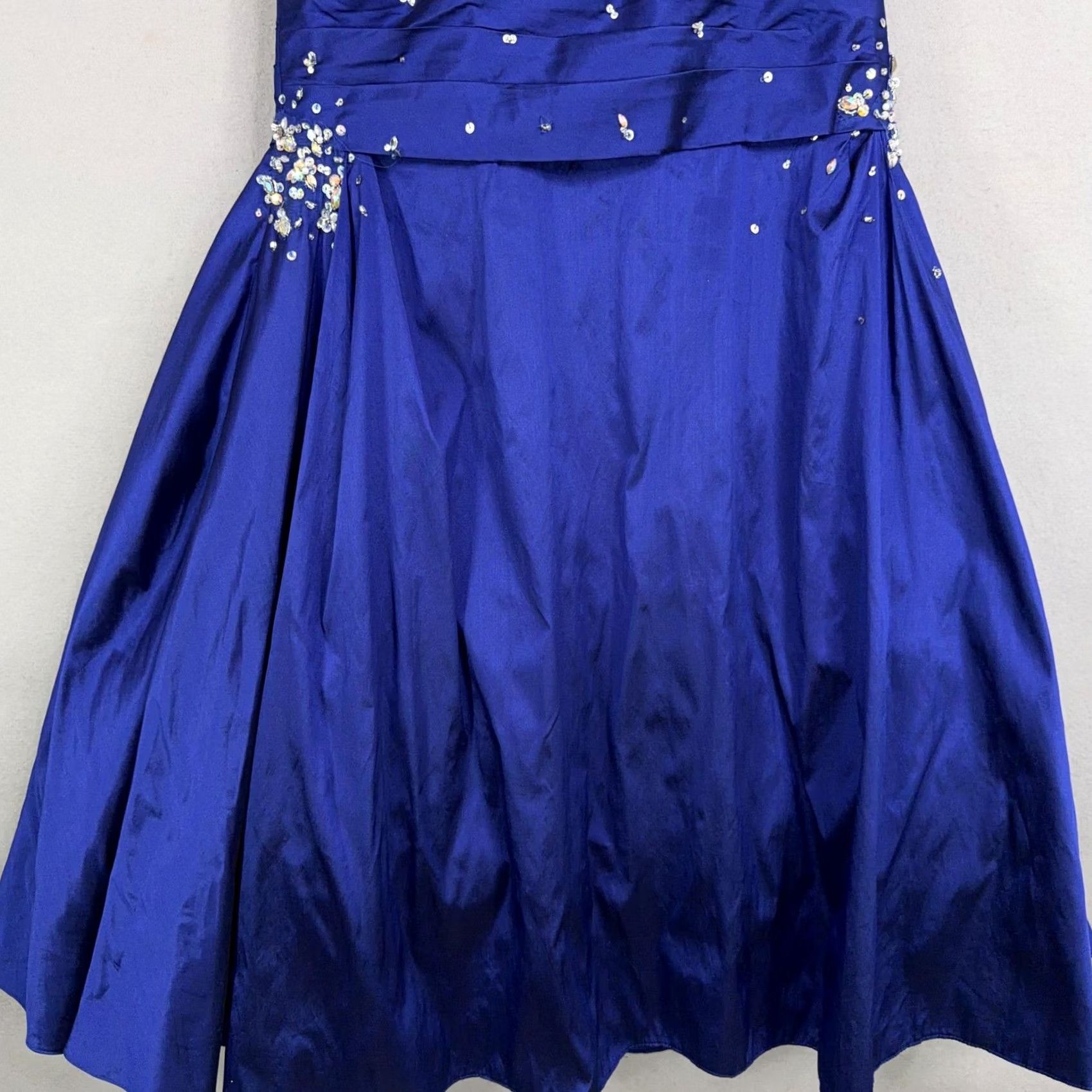 Vintage Morilee Juniors Dress Blue Beaded Sequin Halter Mermaid Long Prom Gown 9/10 Adults? No, Teens Women? Mens? Girls? Size M / US 6-8 / IT 42-44 - 4 Thumbnail