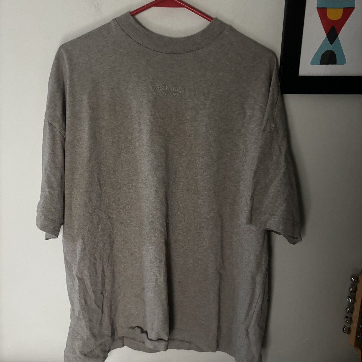 Essentials Essentials Blank Logo T Shirt Beige / Sand Size US S / EU 44-46 / 1 - 1 Thumbnail