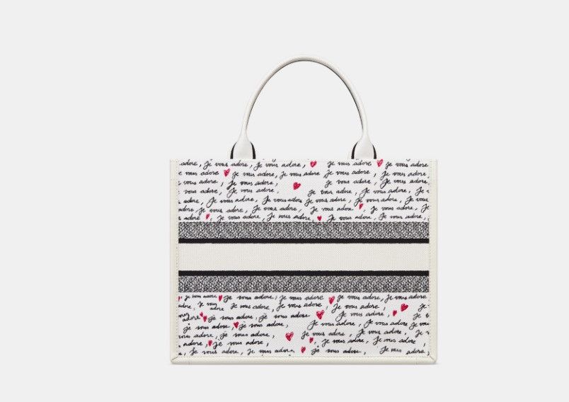Dior o1w1db10325 Size: OS / M1324 Medium Tote Bag in White Size ONE SIZE - 4 Thumbnail
