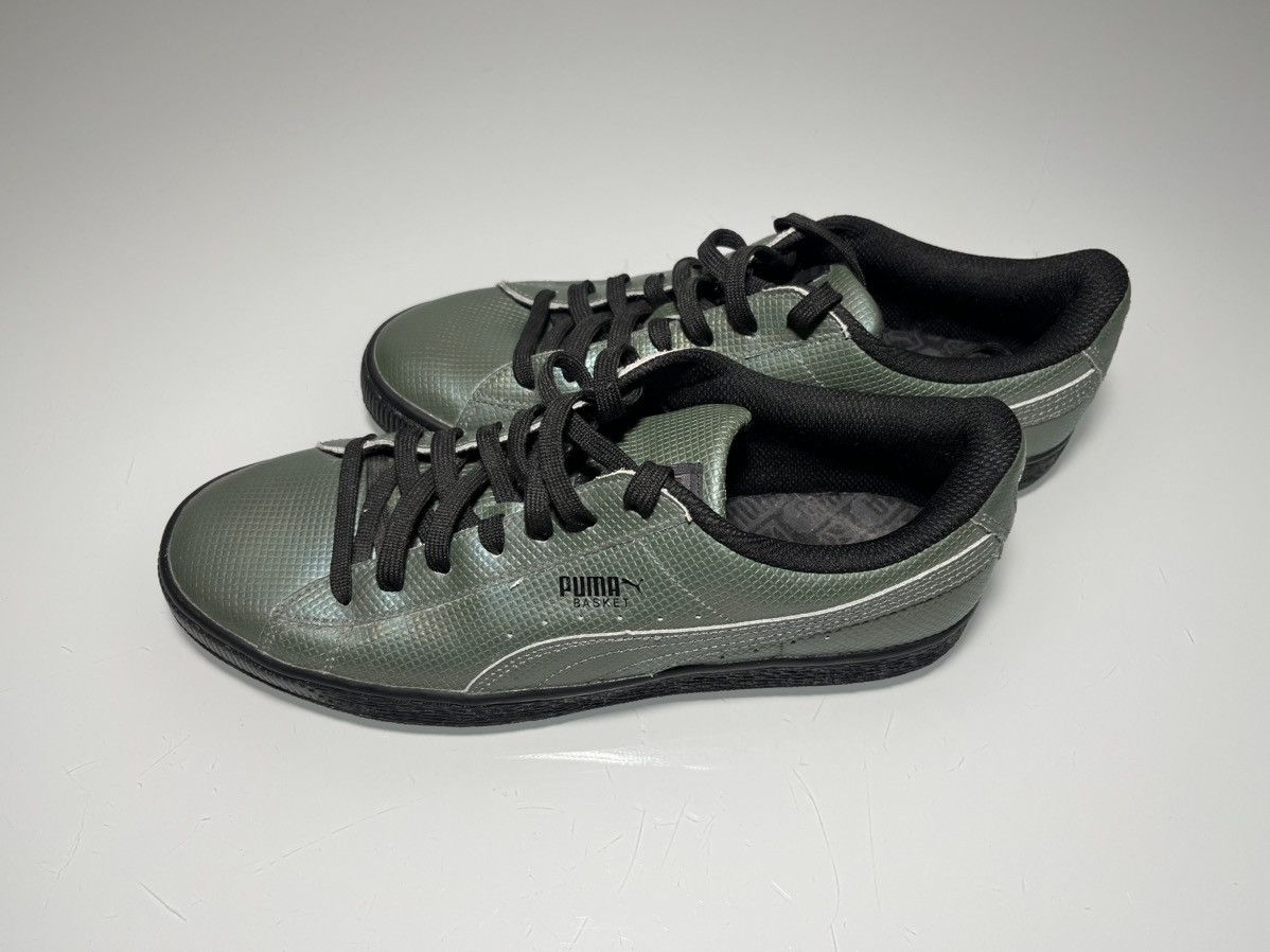 Puma PUMA Basket Classic Holographic Size US 8 / EU 41 - 4 Thumbnail